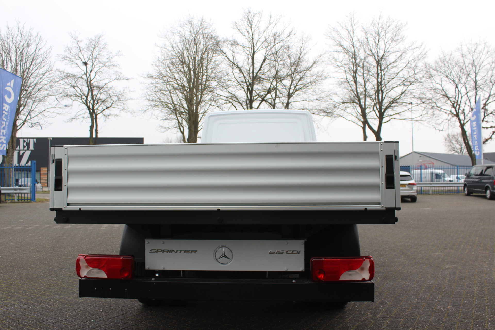 Mercedes-Benz Sprinter 4