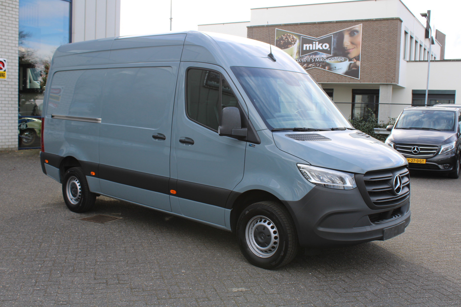 Mercedes-Benz Sprinter 10