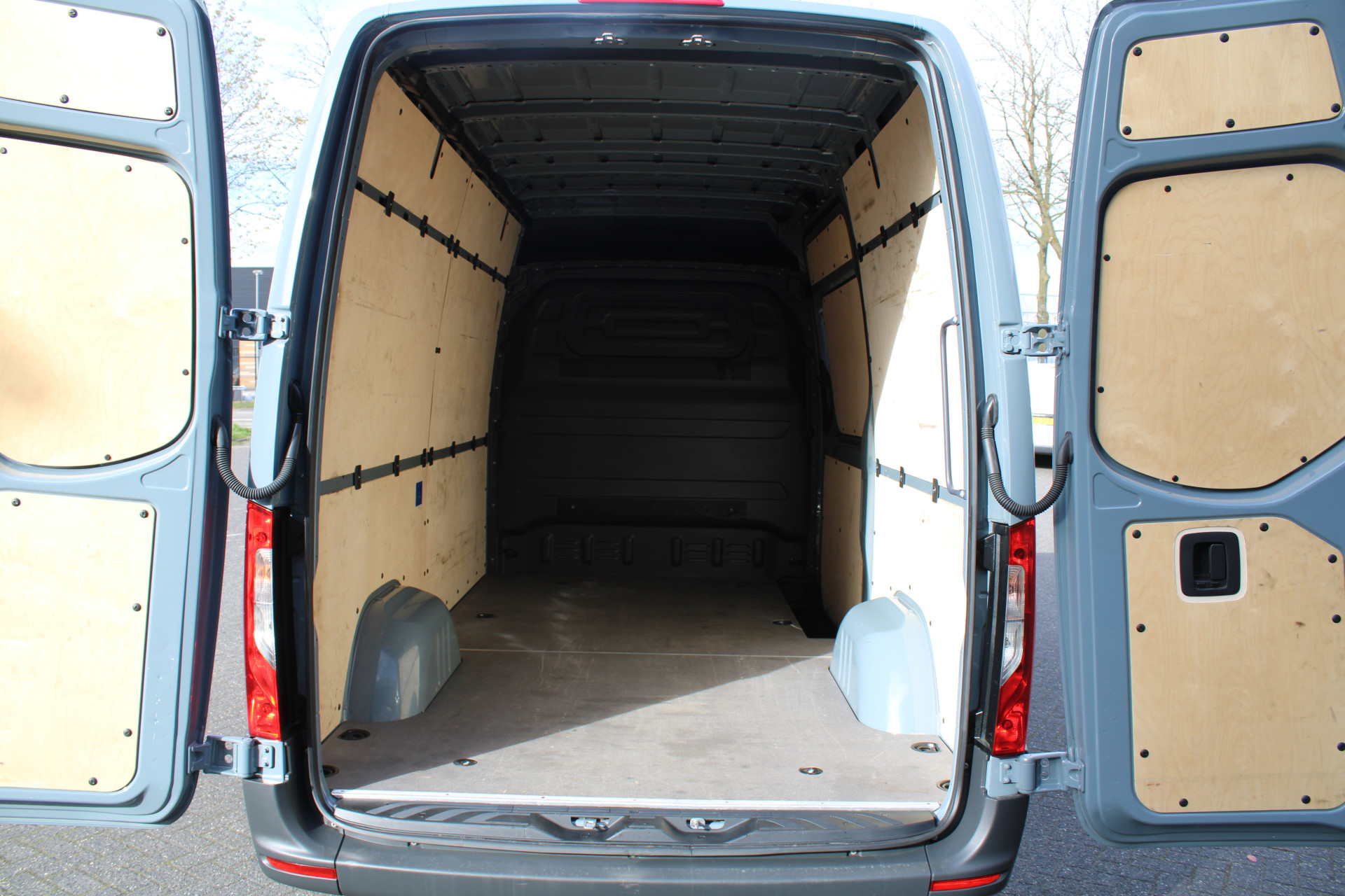 Mercedes-Benz Sprinter 13
