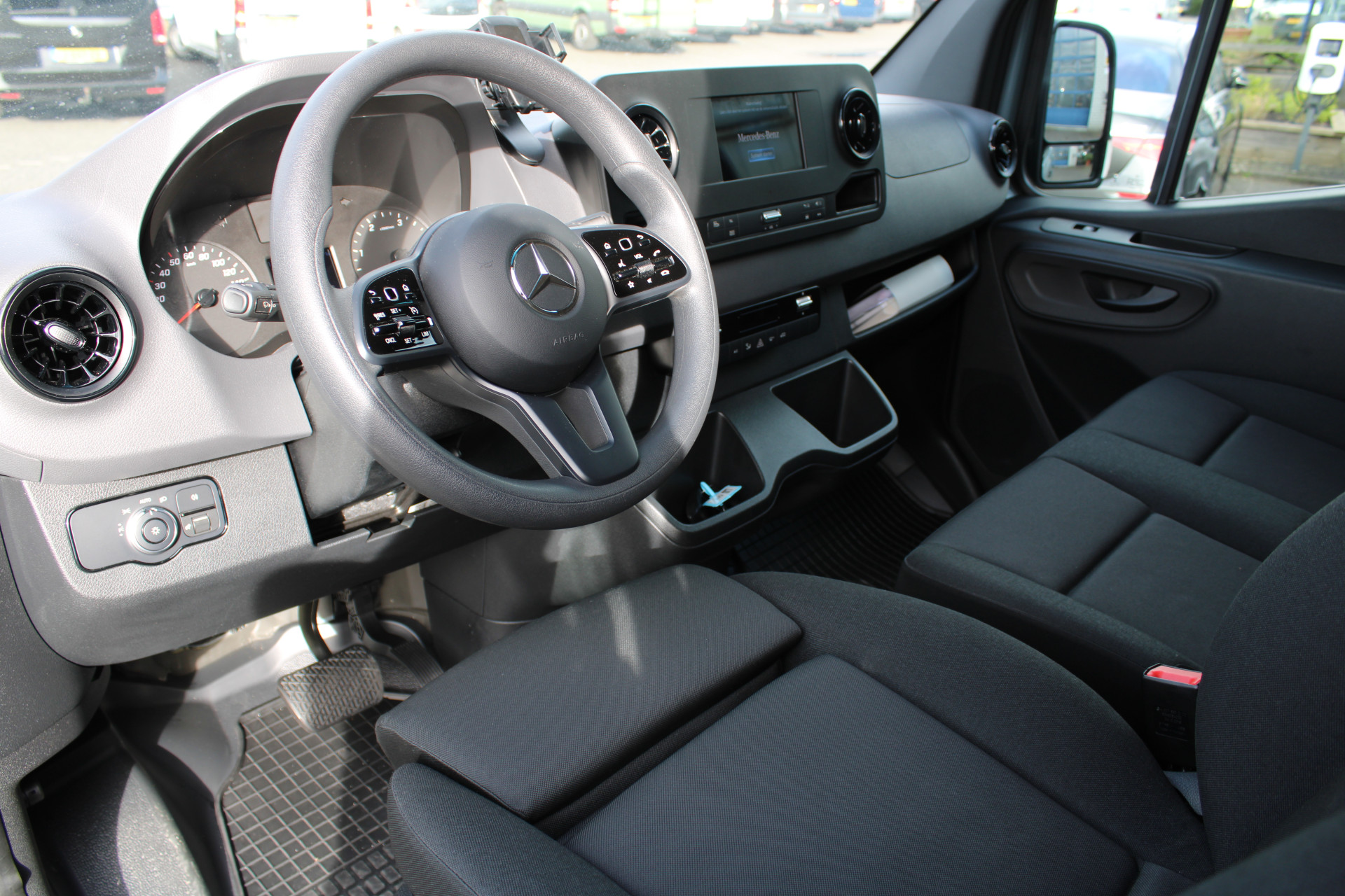 Mercedes-Benz Sprinter 3