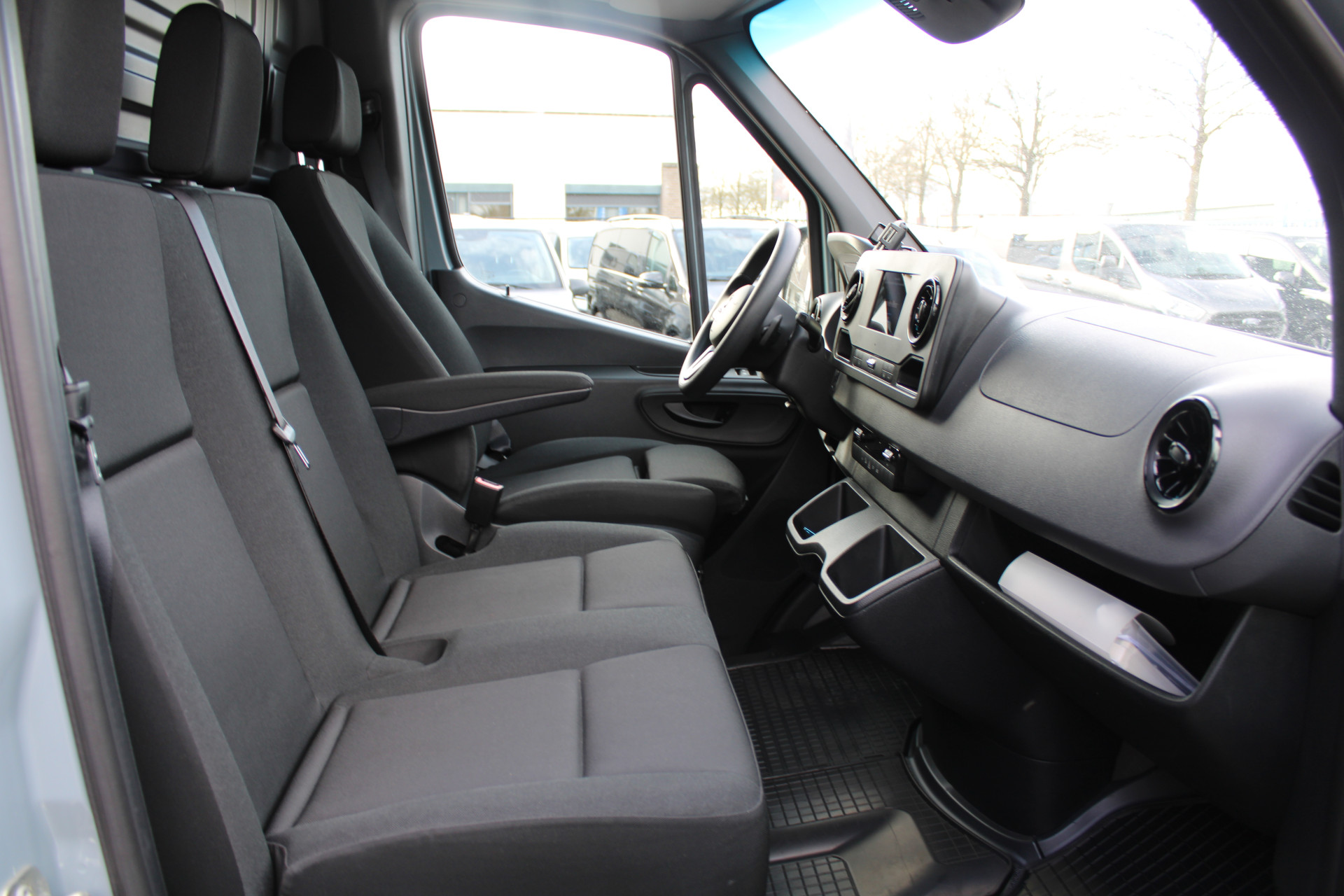 Mercedes-Benz Sprinter 9