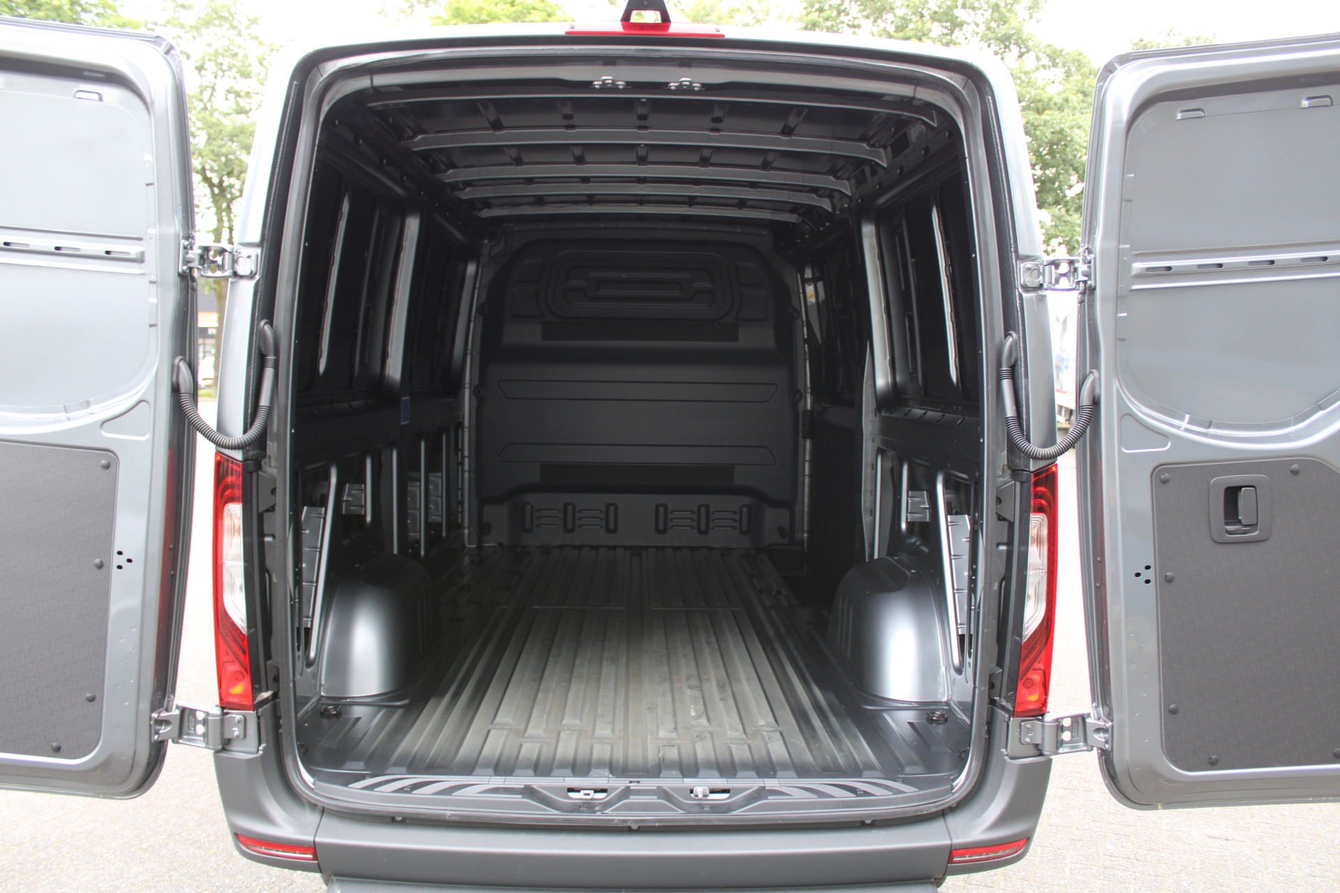 Mercedes-Benz Sprinter 13