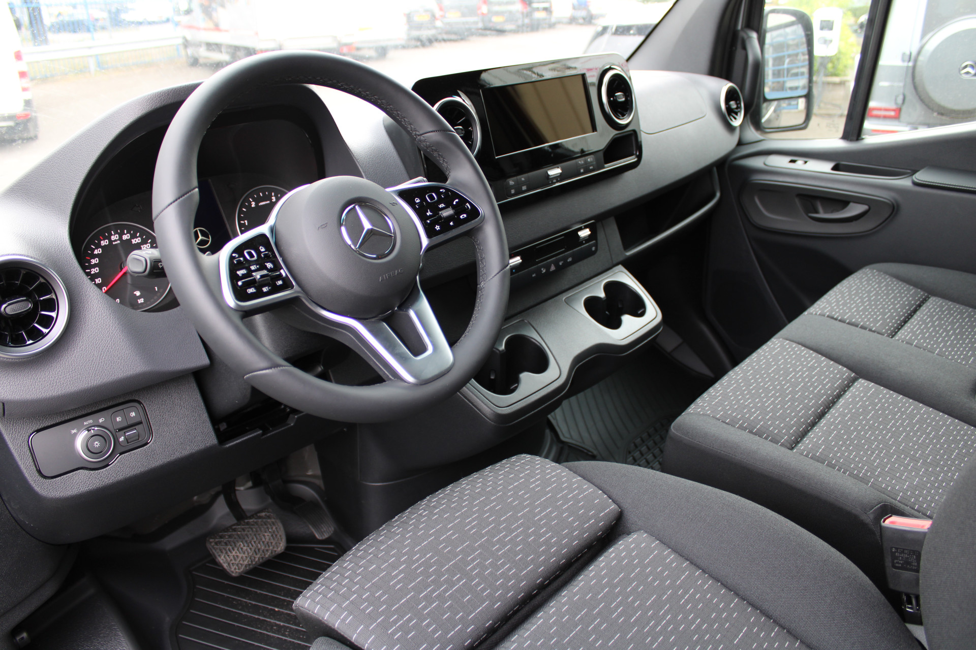 Mercedes-Benz Sprinter 3