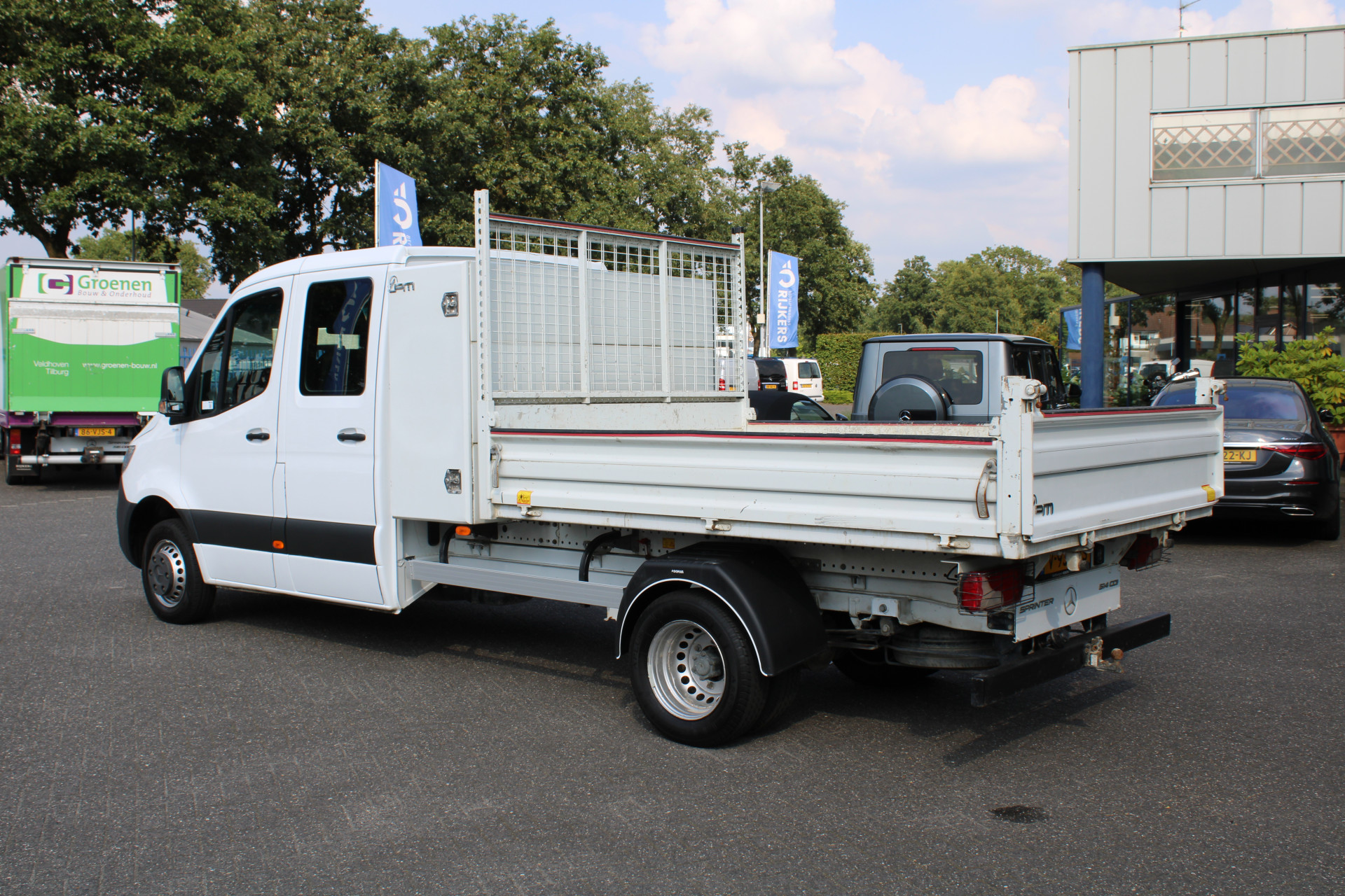 Mercedes-Benz Sprinter 11