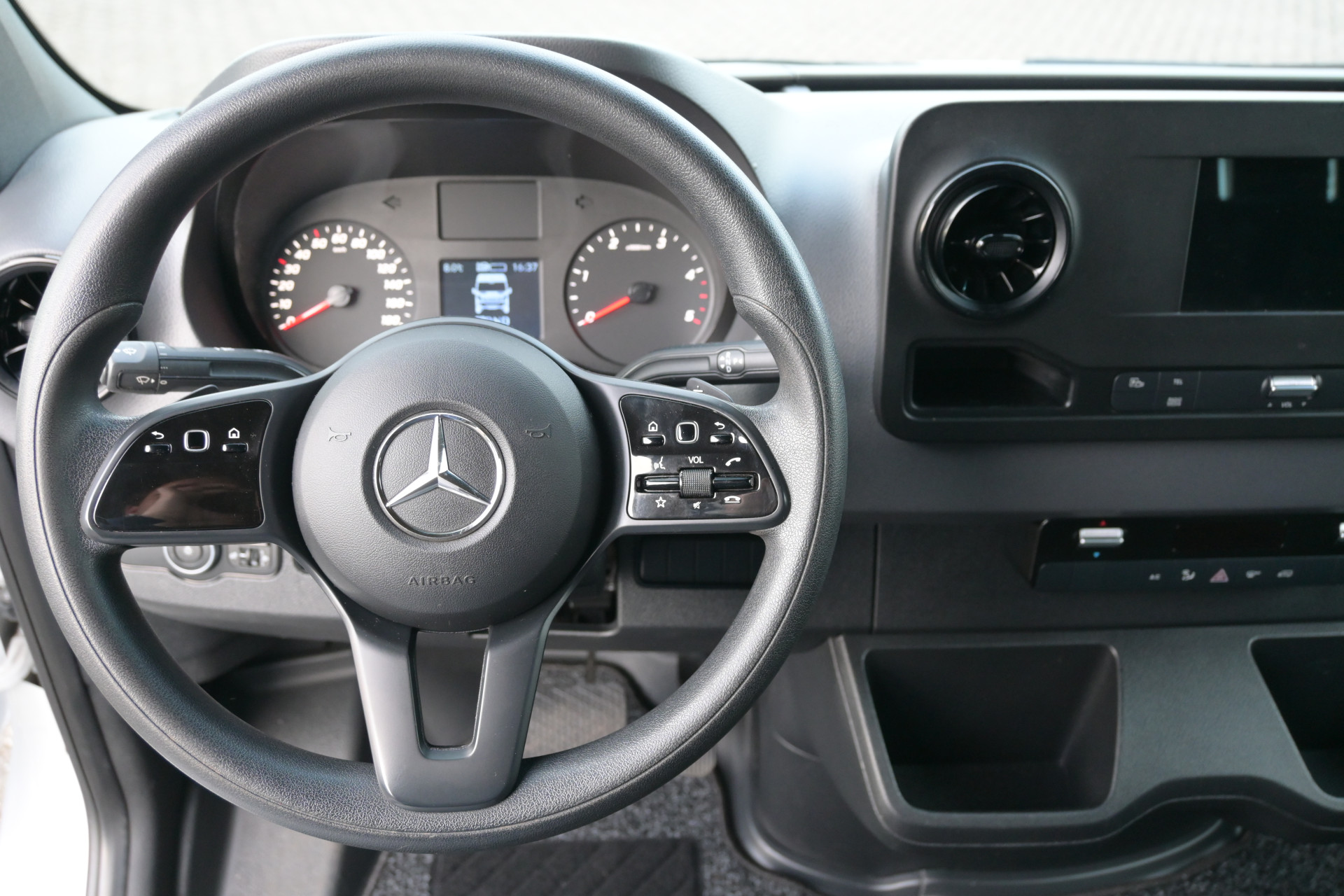 Mercedes-Benz Sprinter 15