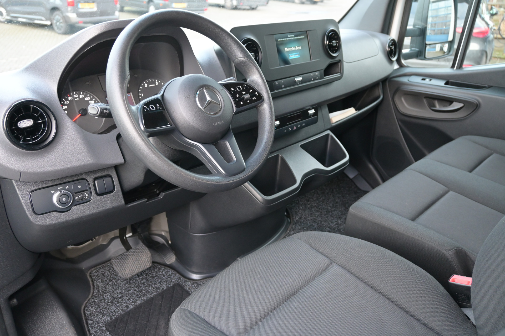 Mercedes-Benz Sprinter 3