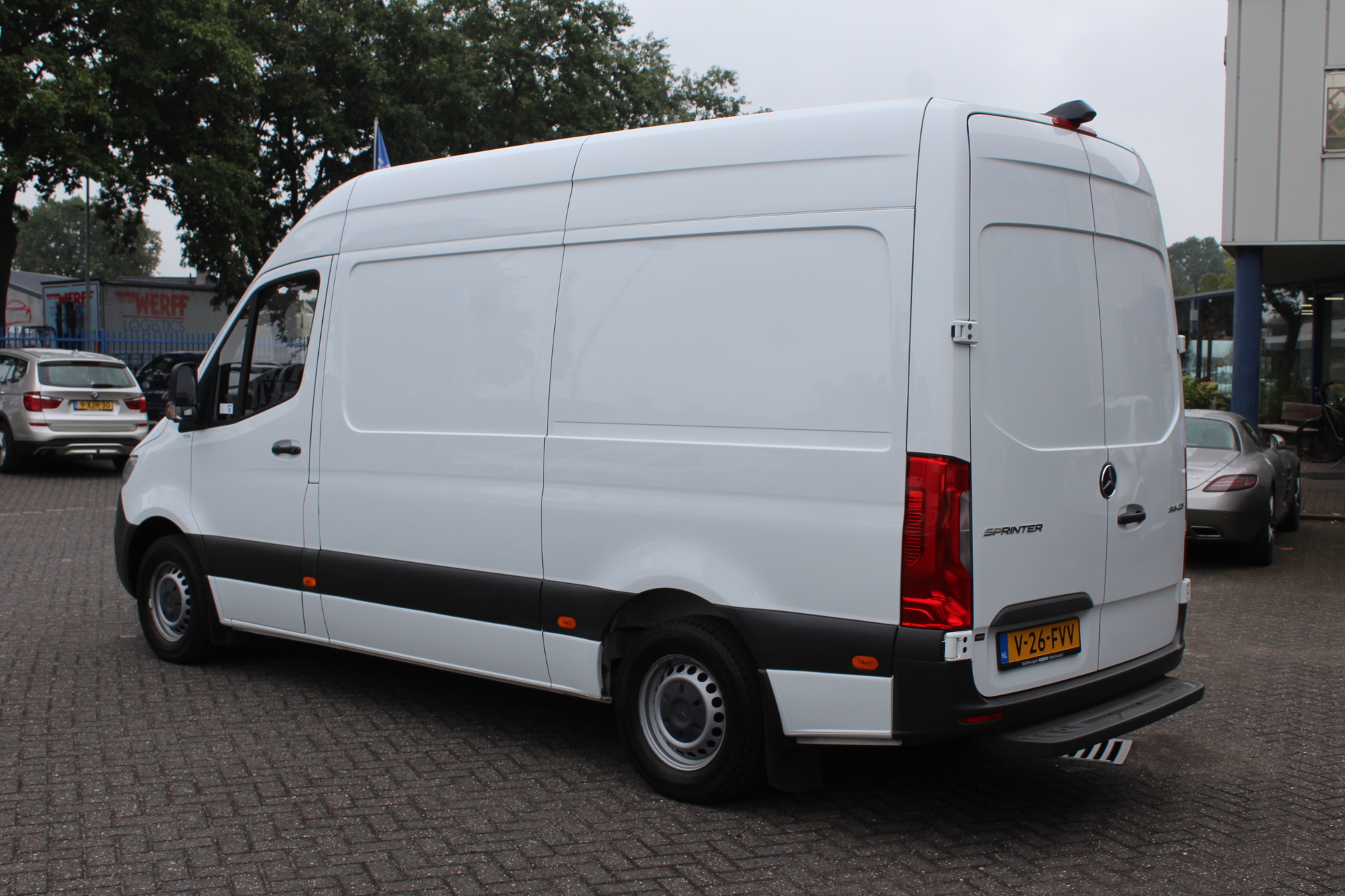 Mercedes-Benz Sprinter 11