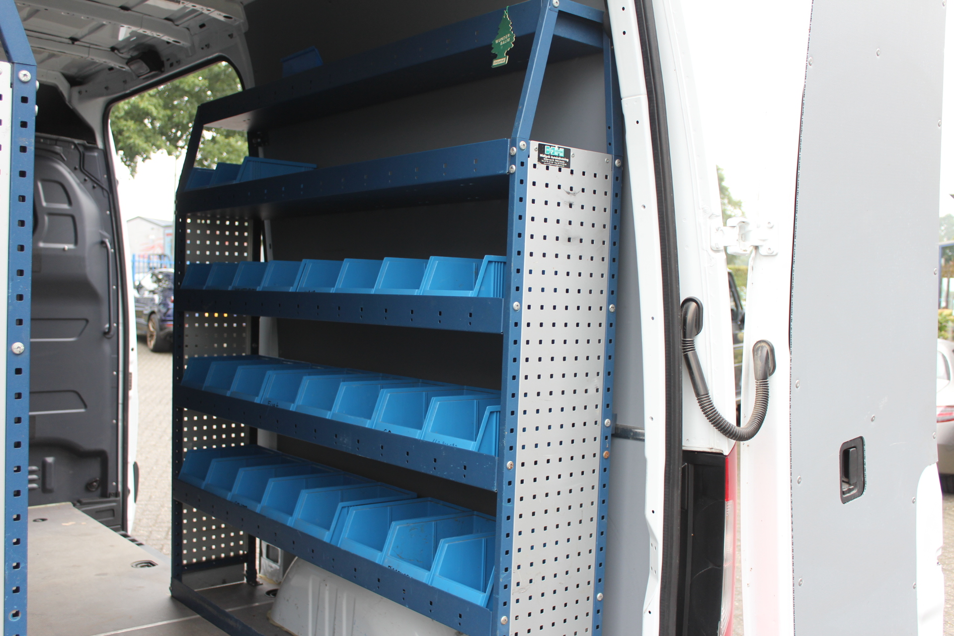 Mercedes-Benz Sprinter 14