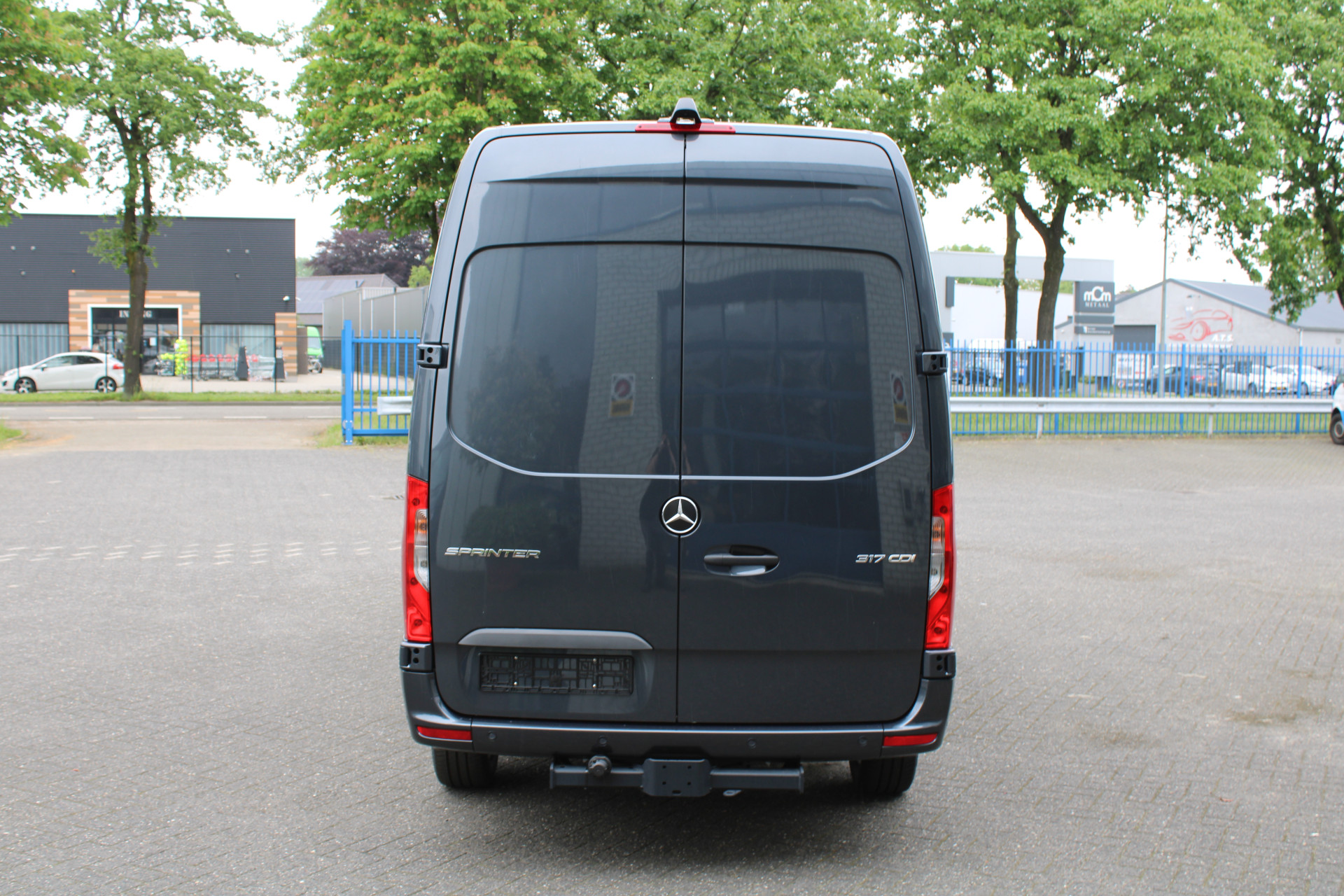 Mercedes-Benz Sprinter 14