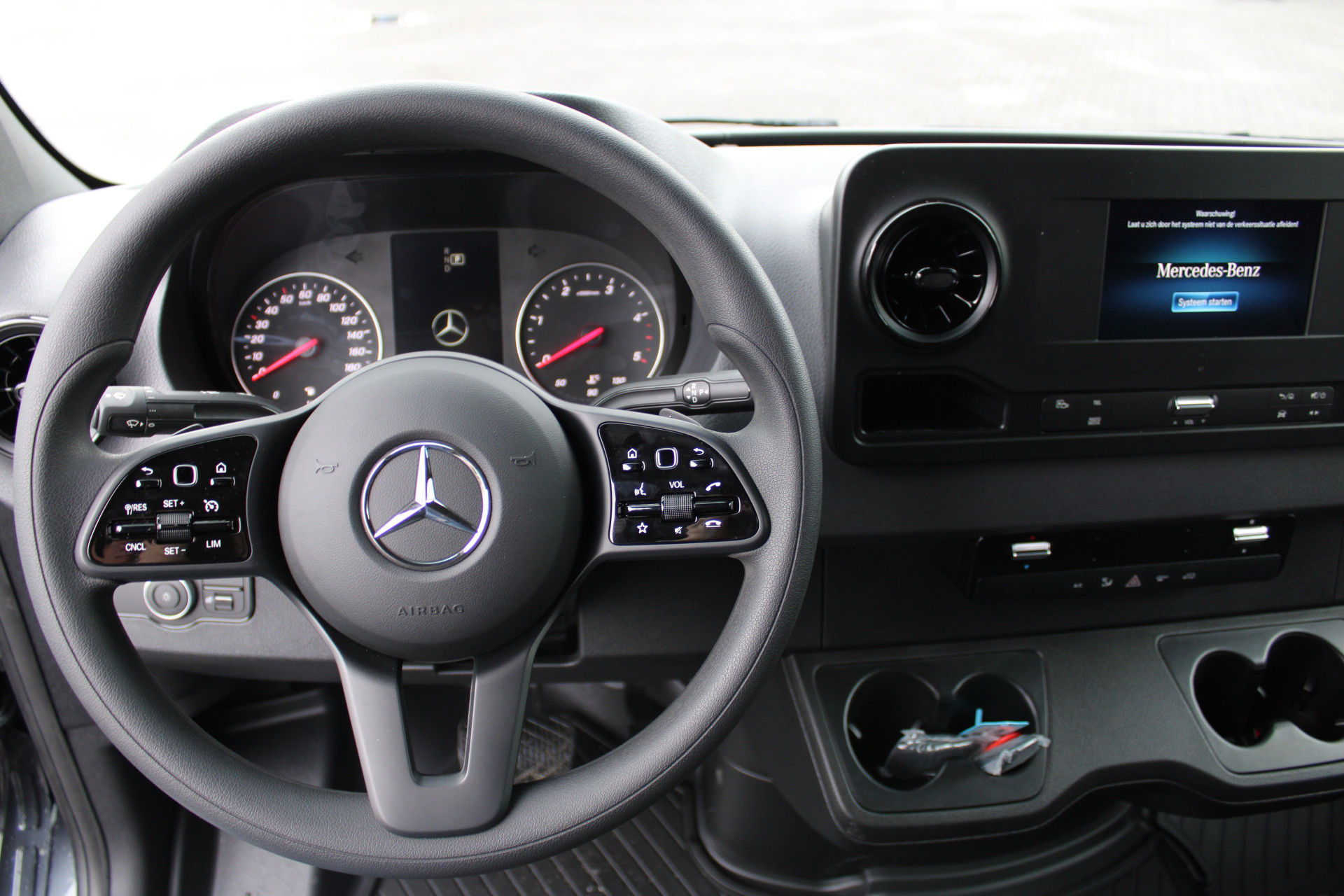 Mercedes-Benz Sprinter 16
