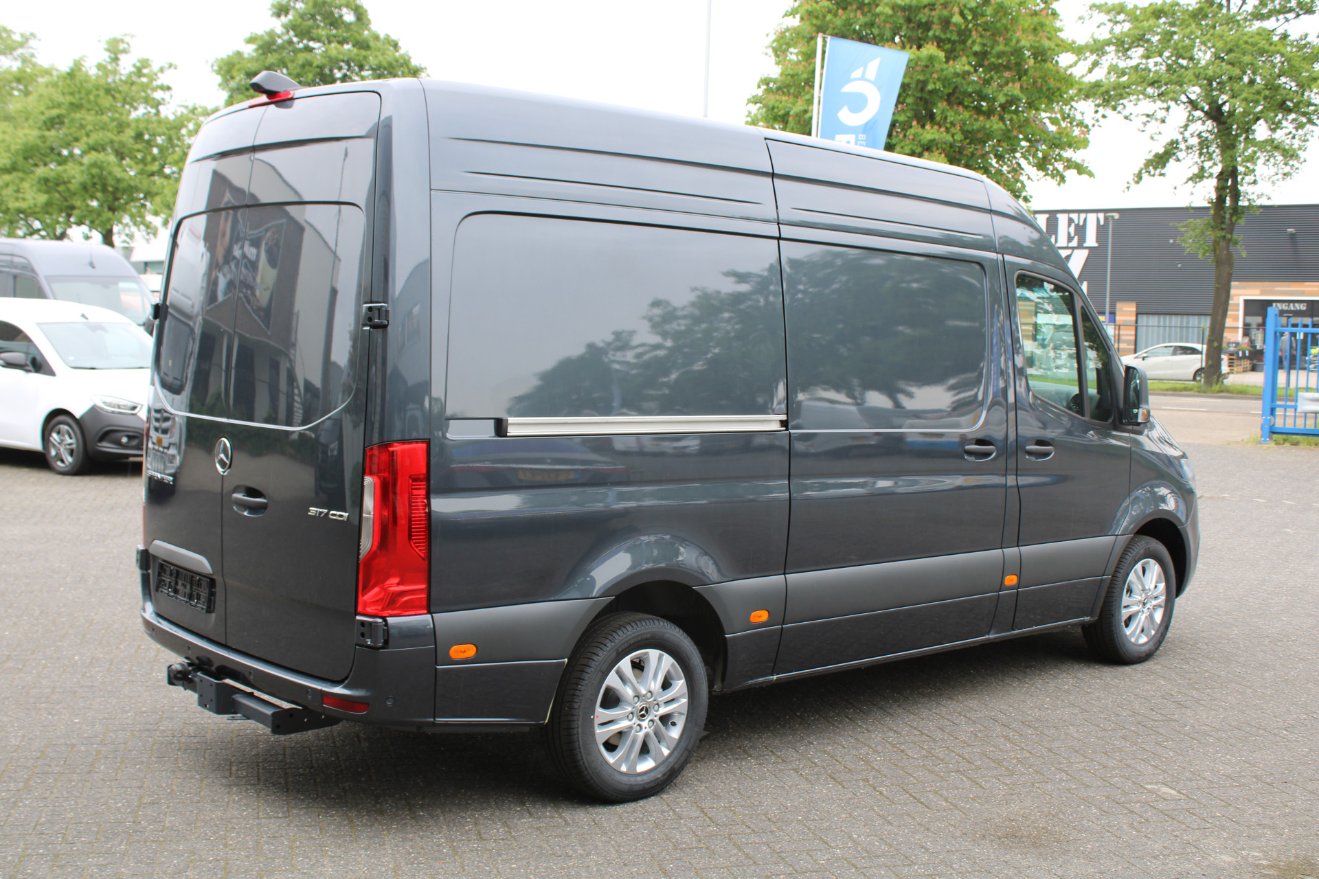 Mercedes-Benz Sprinter 2