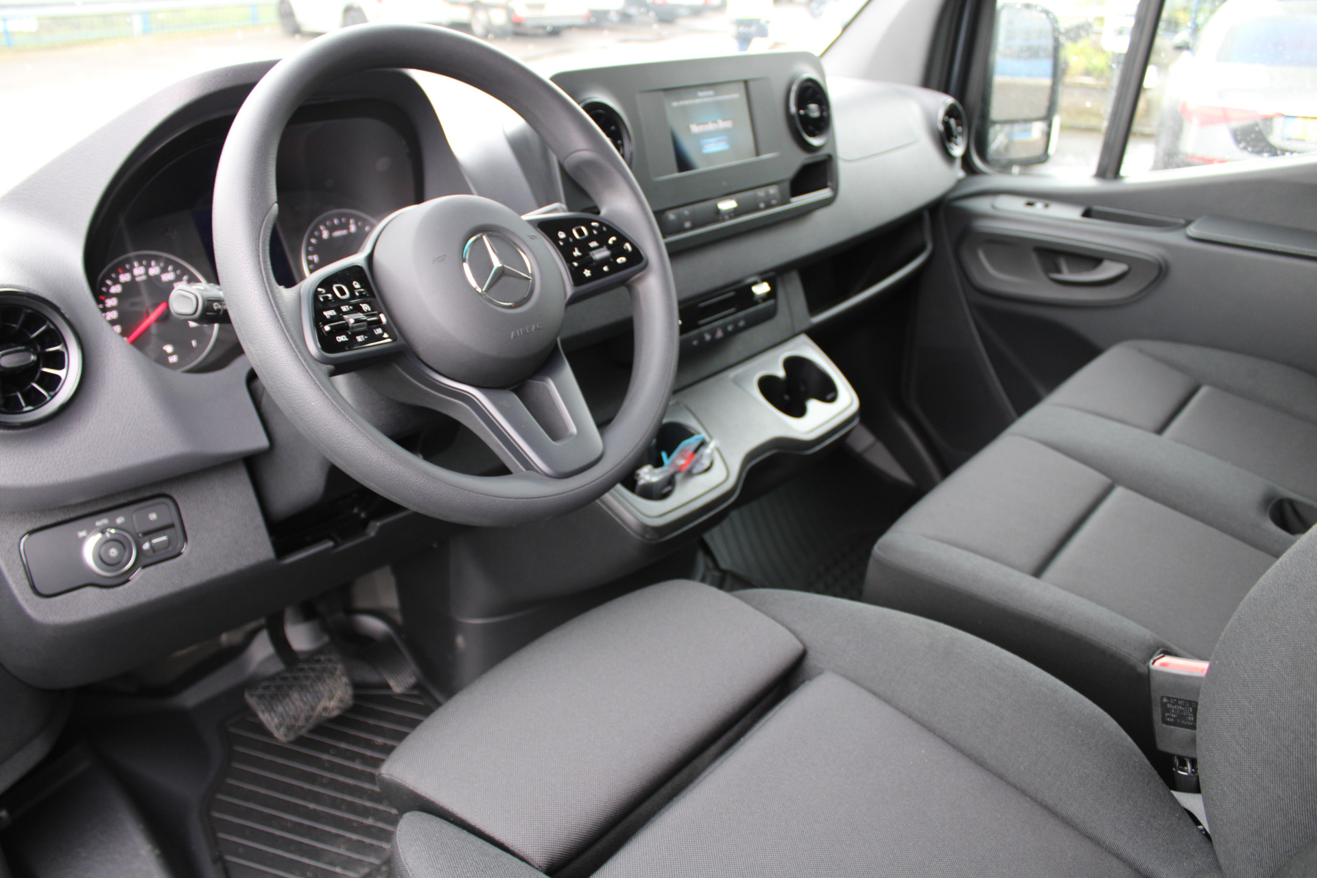 Mercedes-Benz Sprinter 3