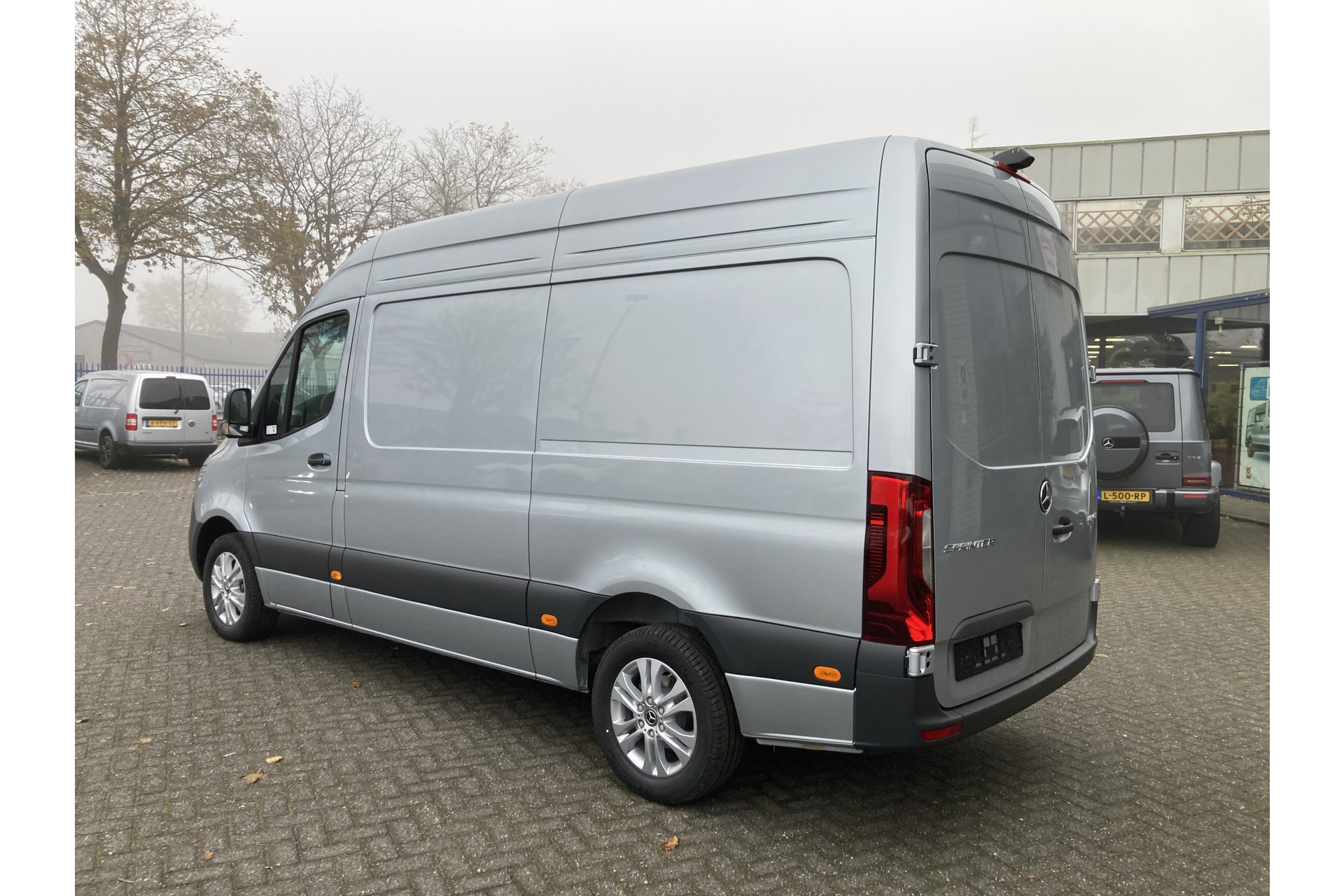 Mercedes-Benz Sprinter 10