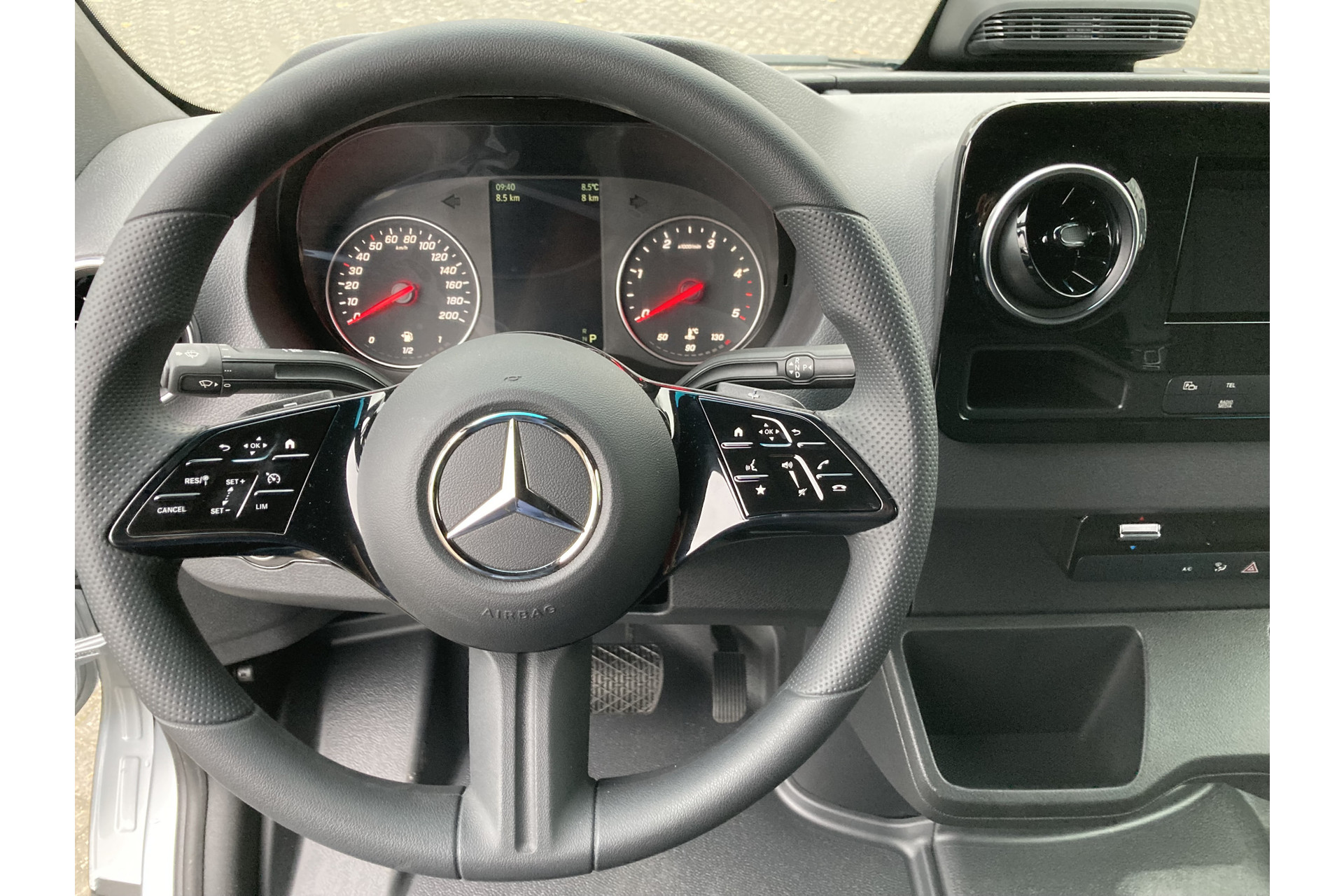 Mercedes-Benz Sprinter 13