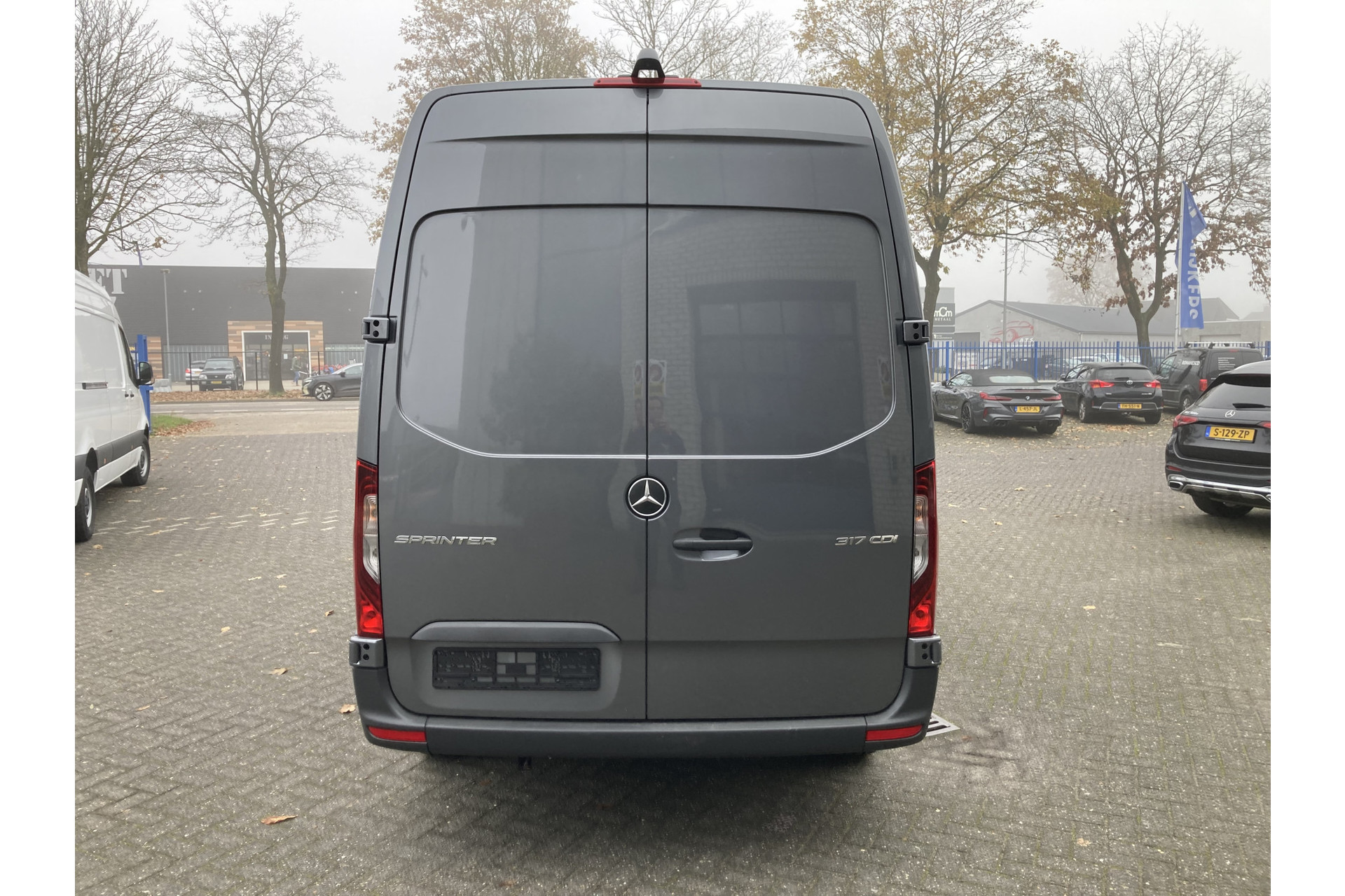 Mercedes-Benz Sprinter 10