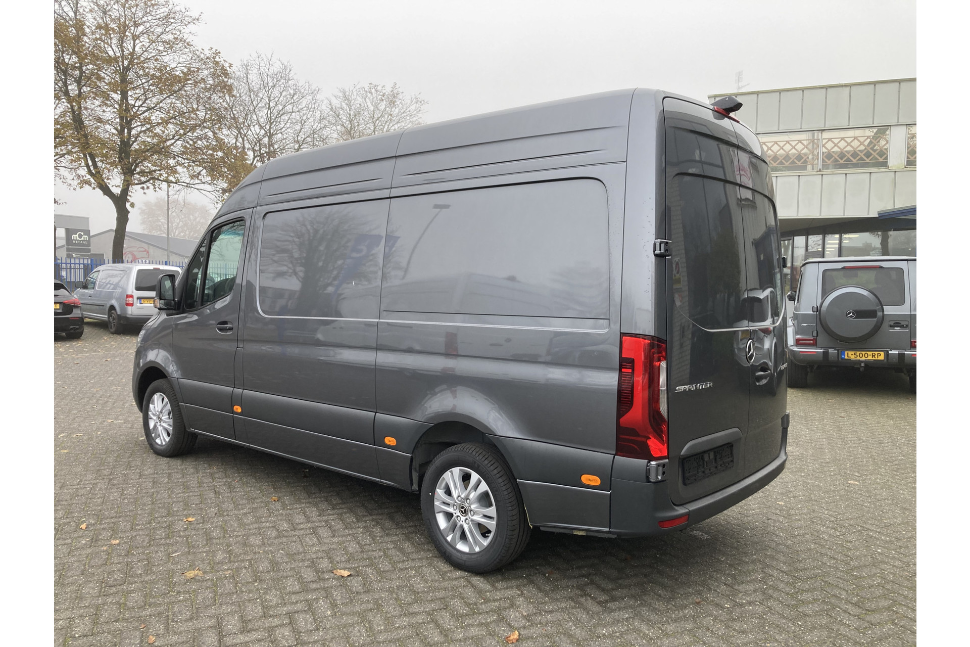 Mercedes-Benz Sprinter 12