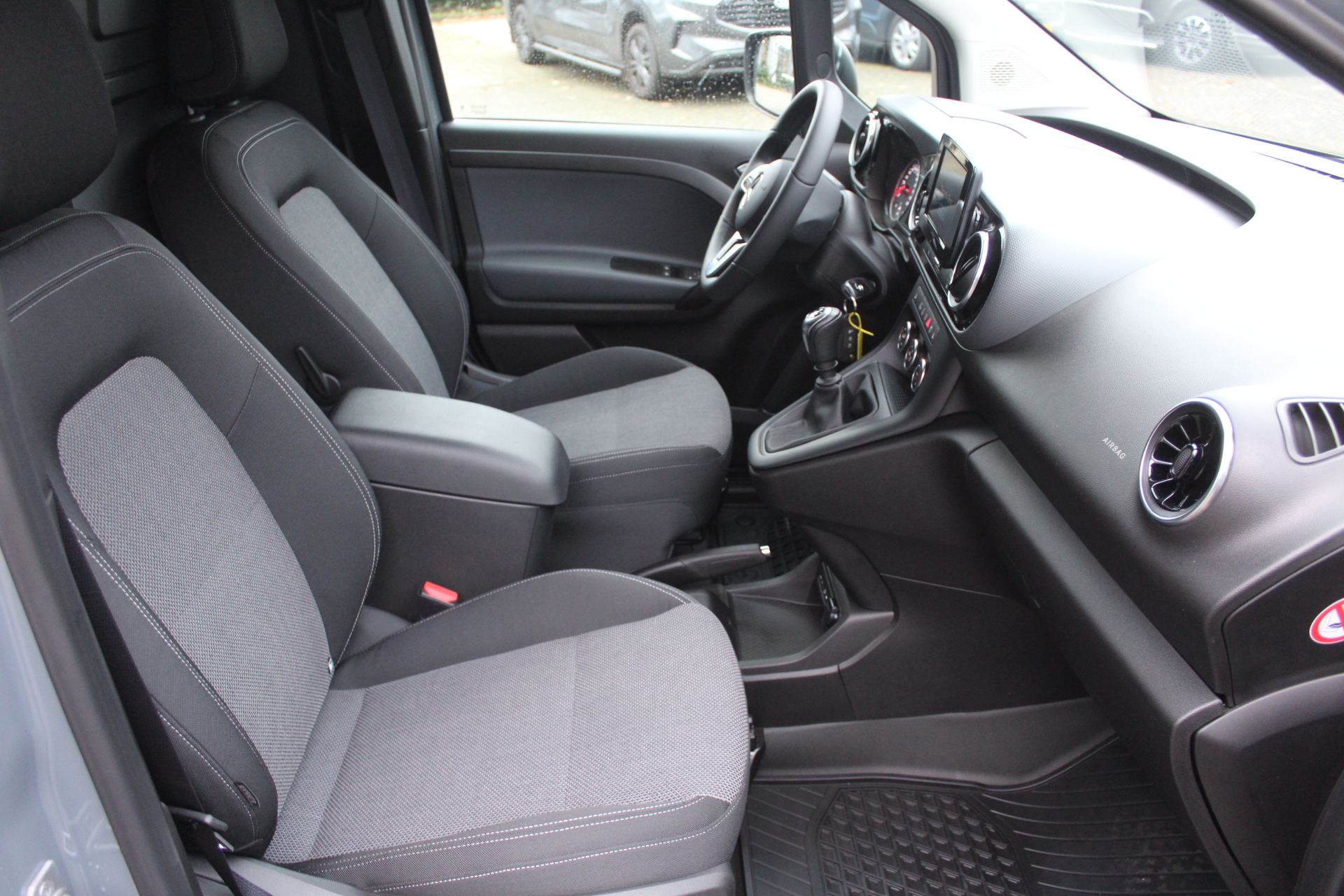 Mercedes-Benz Citan 8