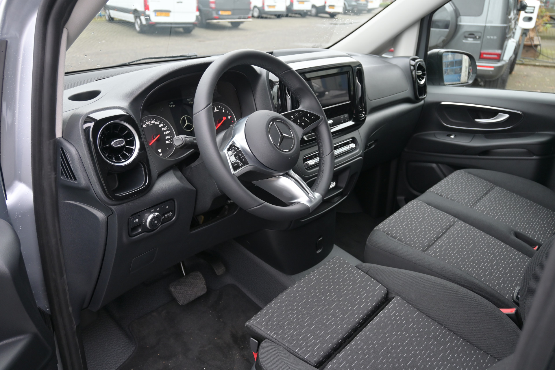 Mercedes-Benz Vito 9