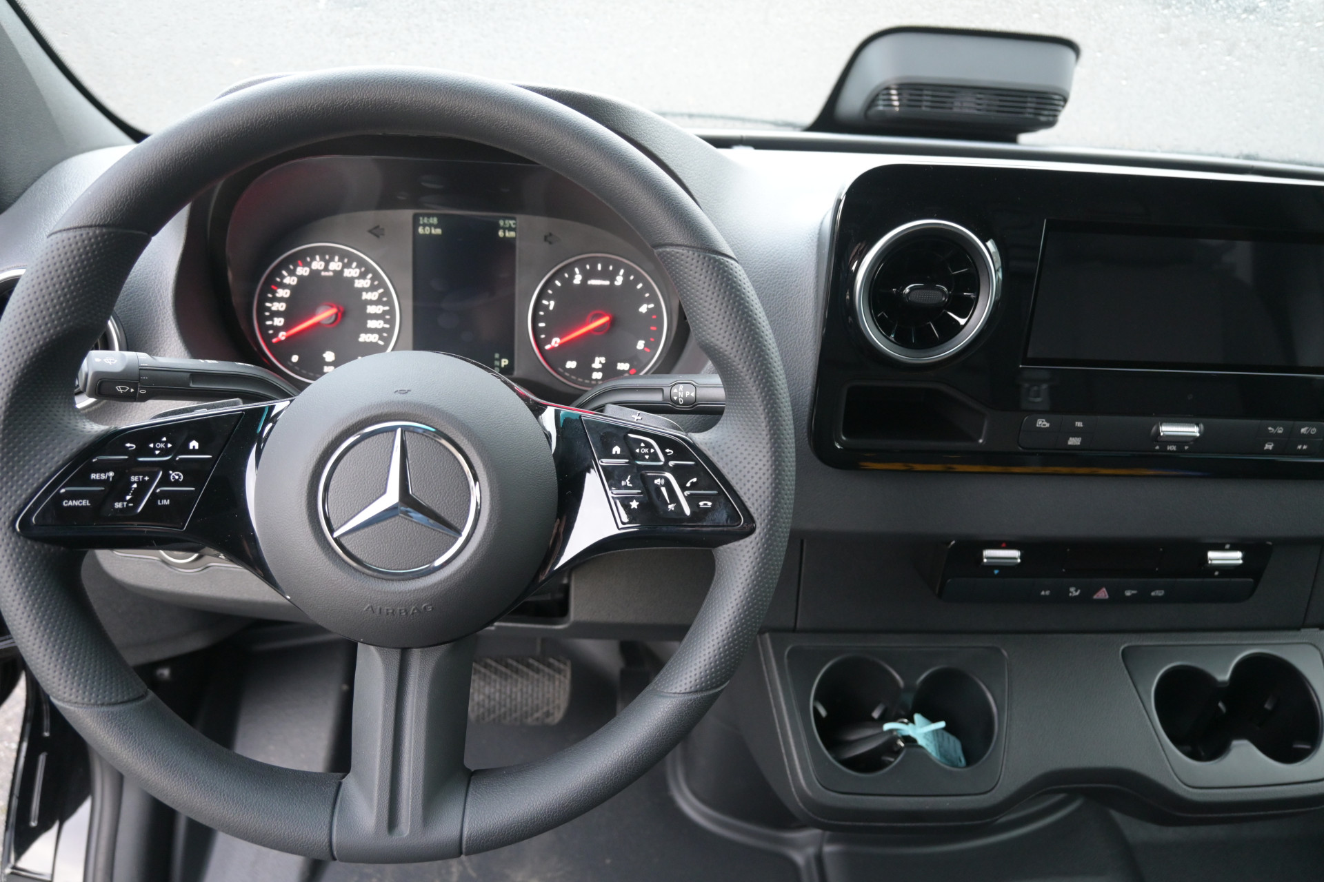 Mercedes-Benz Sprinter 12