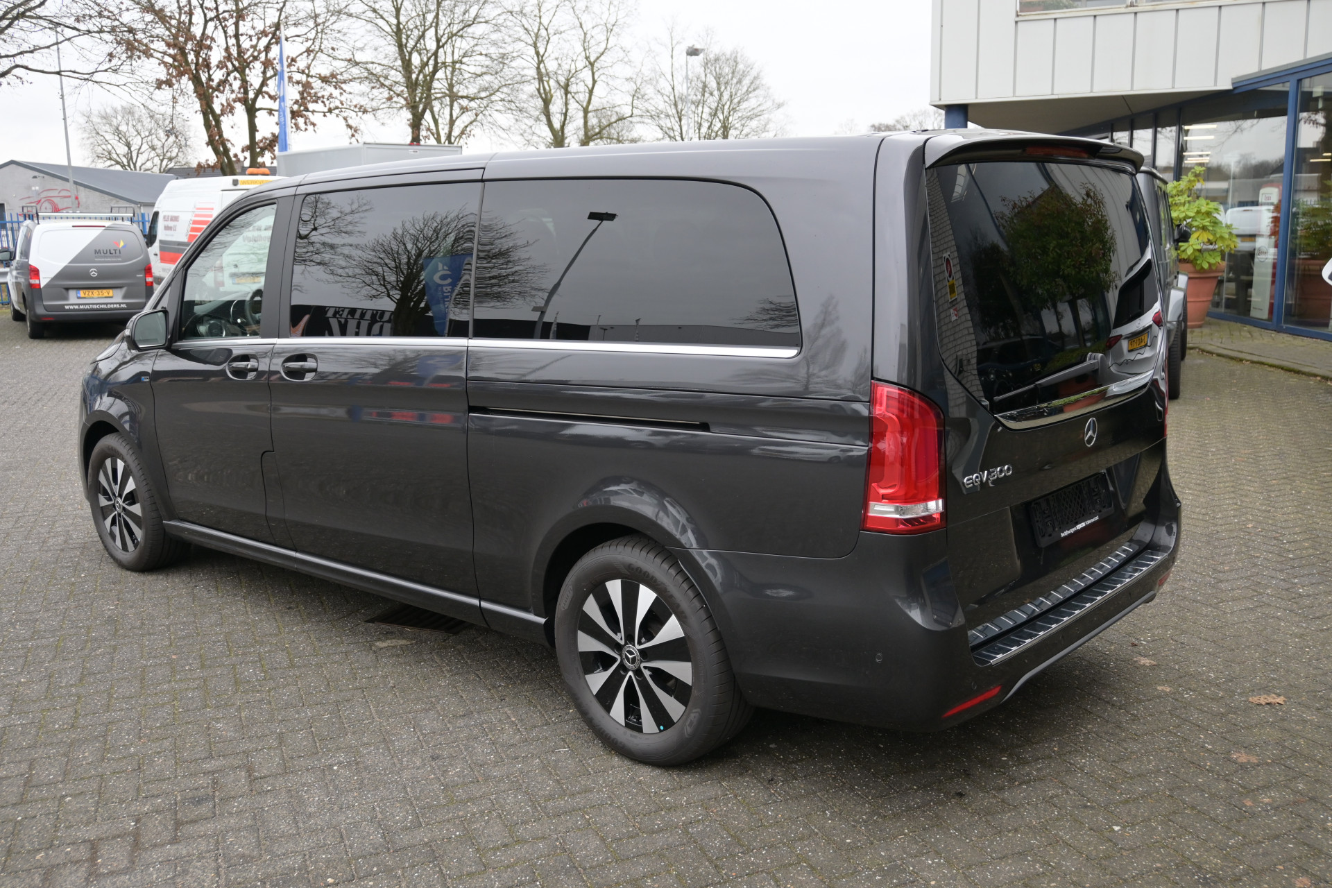 Mercedes-Benz EQV 12