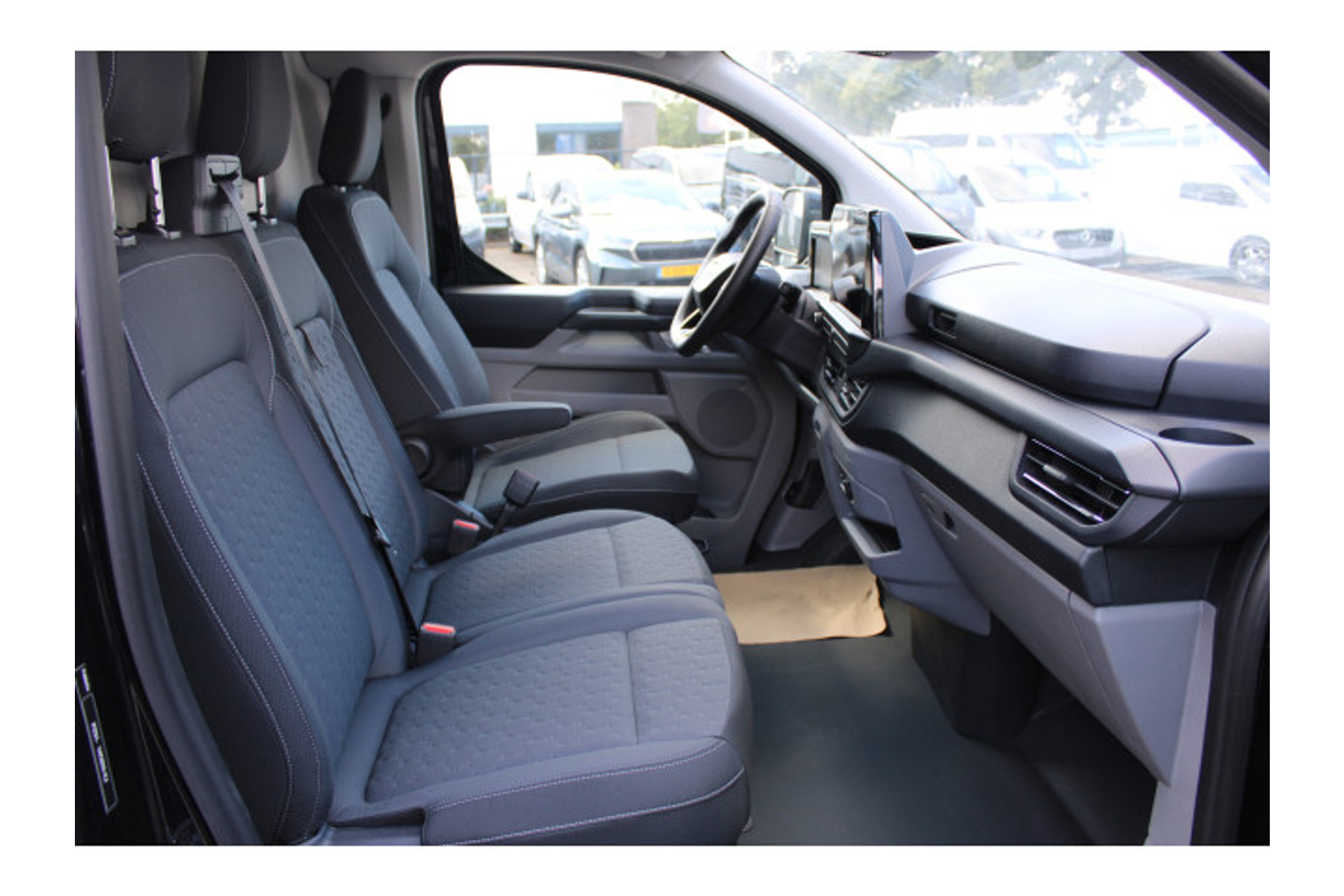 Ford Transit Custom 7