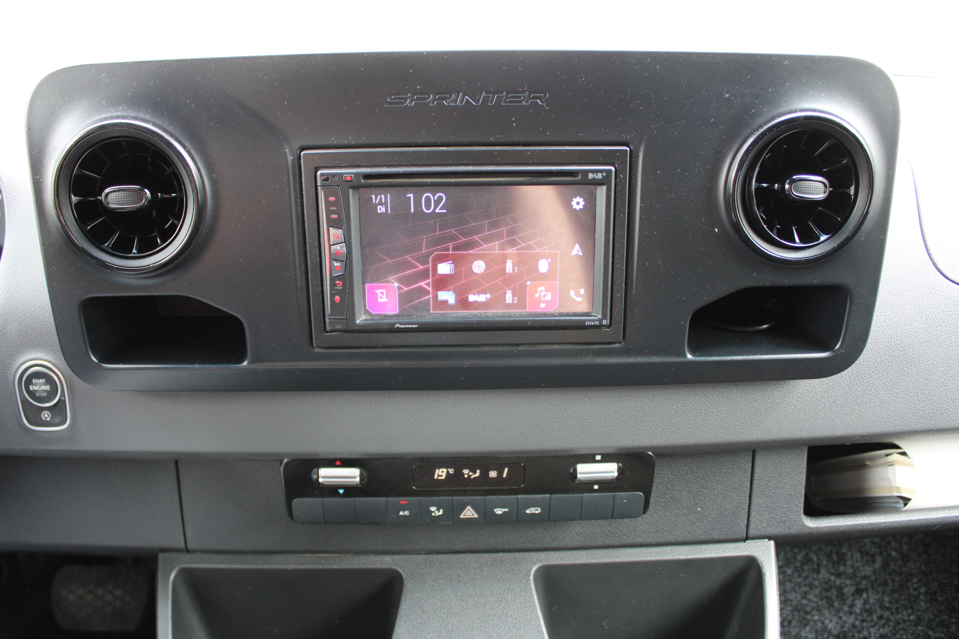 Mercedes-Benz Sprinter 4