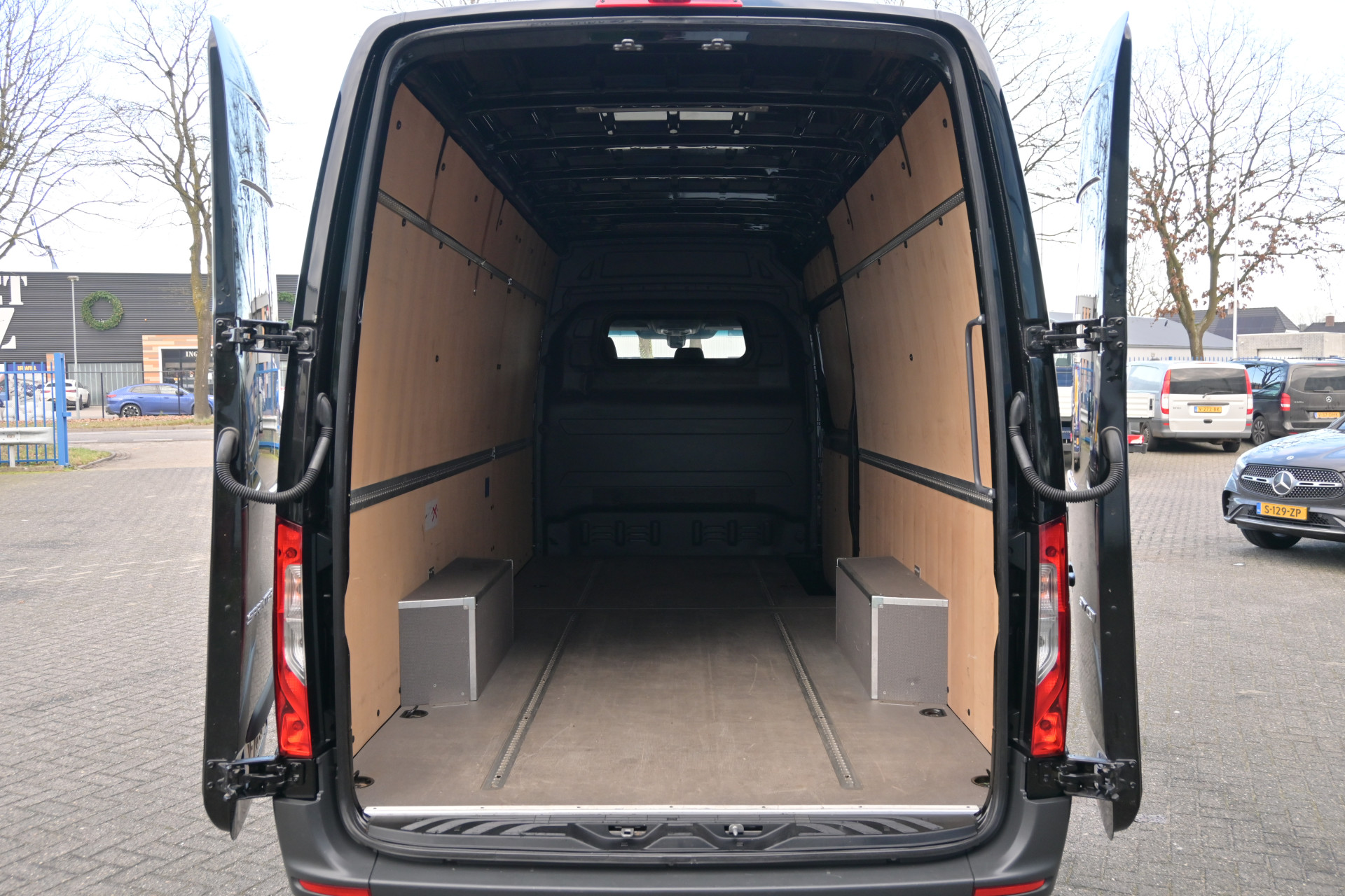 Mercedes-Benz Sprinter 10