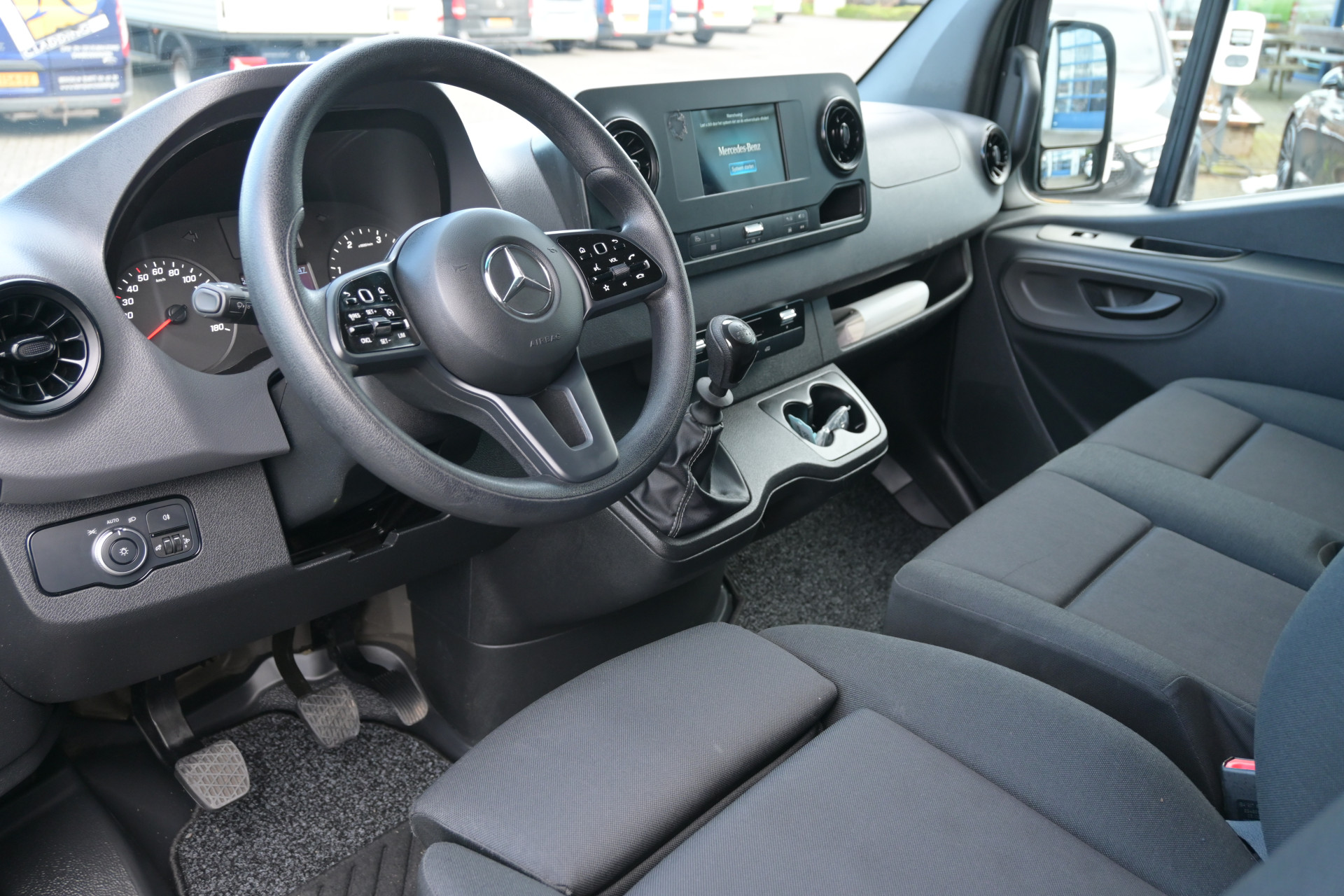 Mercedes-Benz Sprinter 3