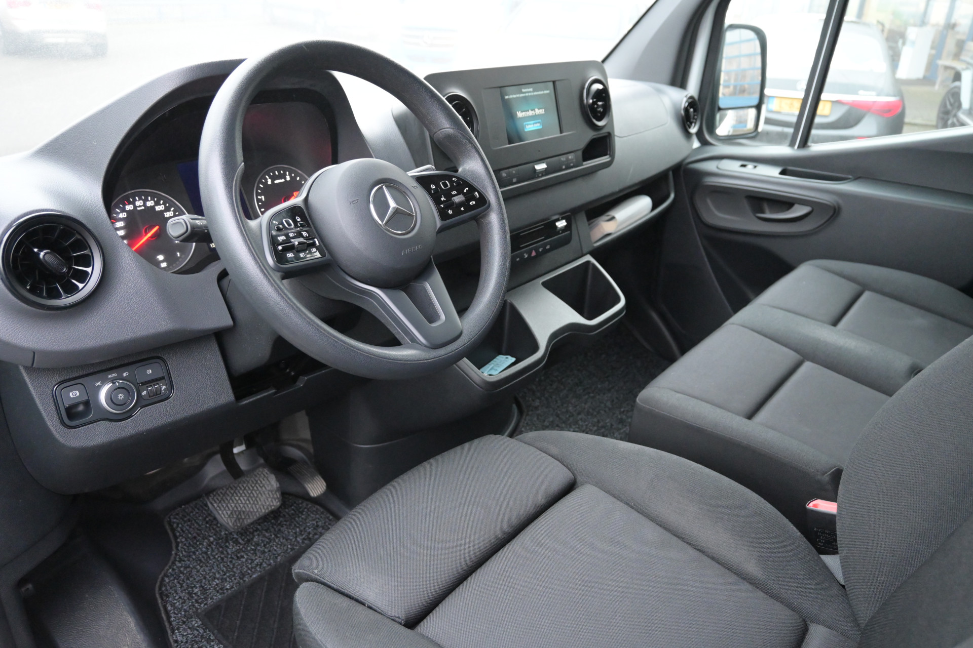 Mercedes-Benz Sprinter 3