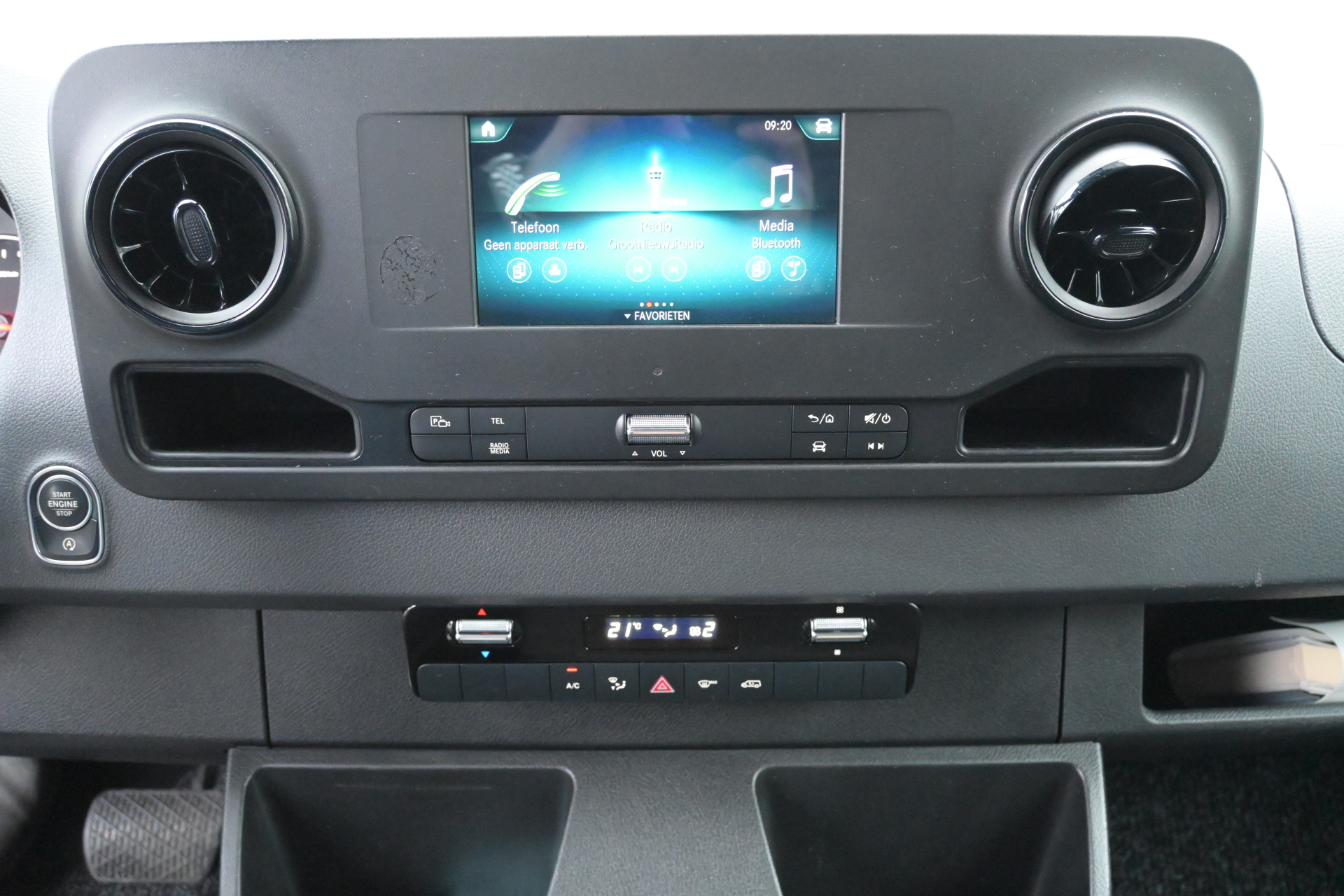Mercedes-Benz Sprinter 4