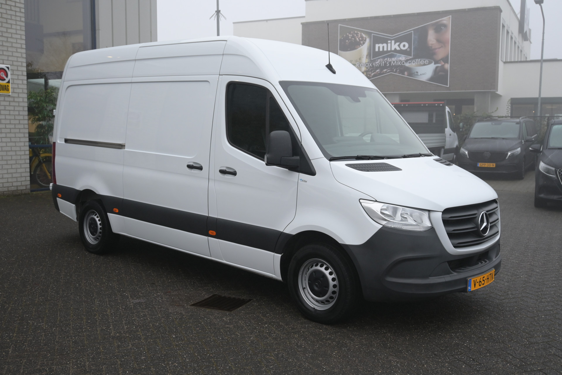 Mercedes-Benz Sprinter 8