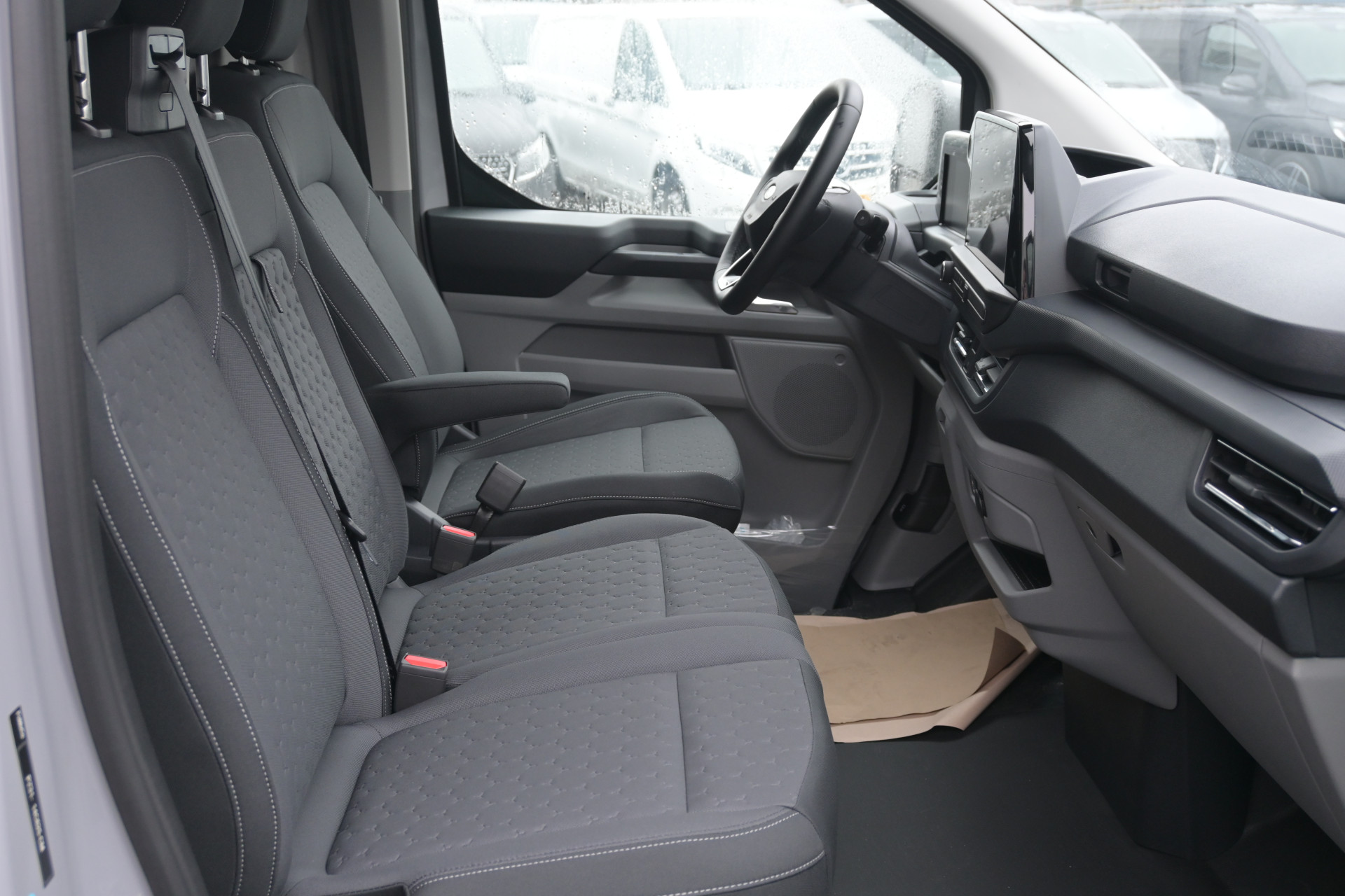 Ford Transit Custom 8