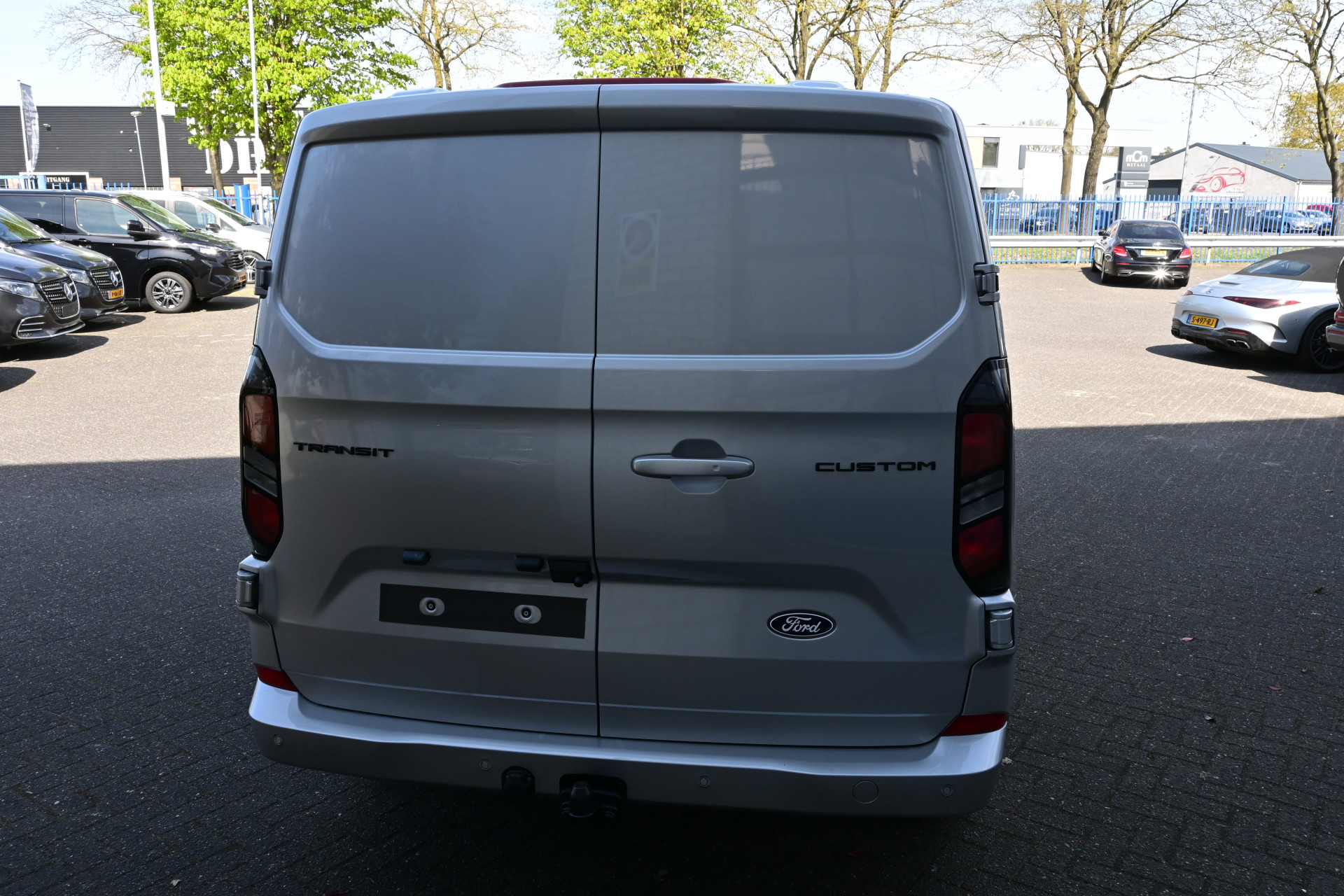 Ford Transit Custom 10