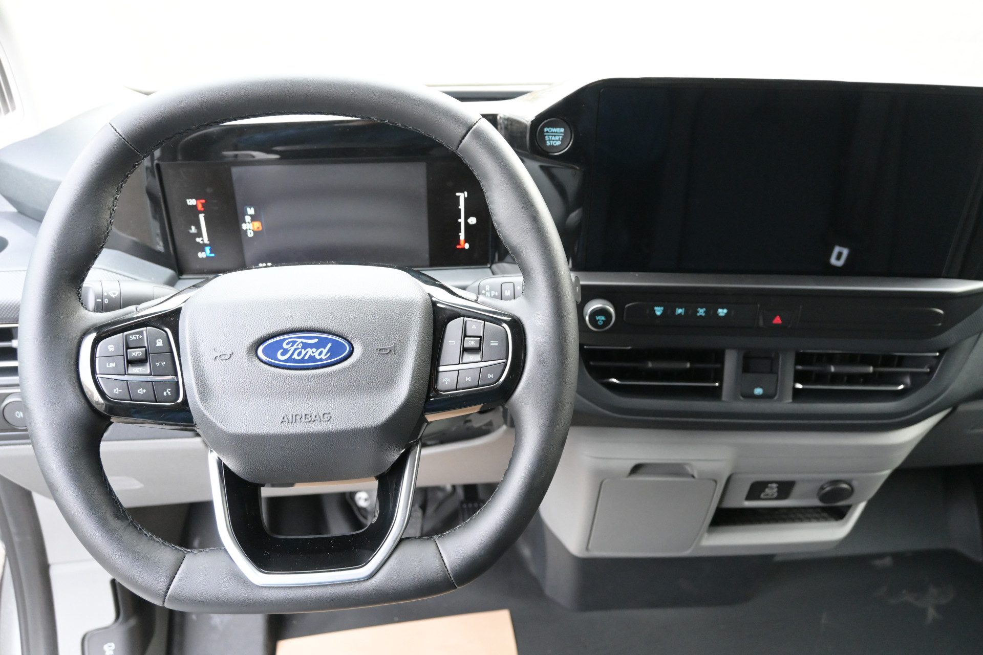 Ford Transit Custom 14