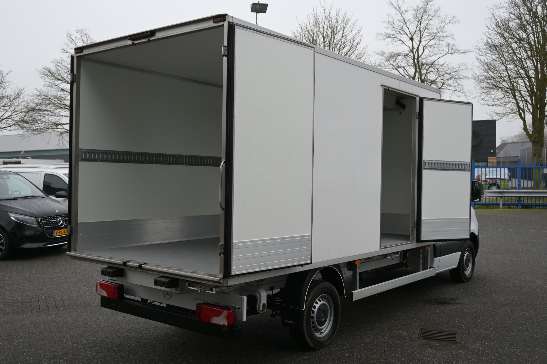 Mercedes-Benz Sprinter 10