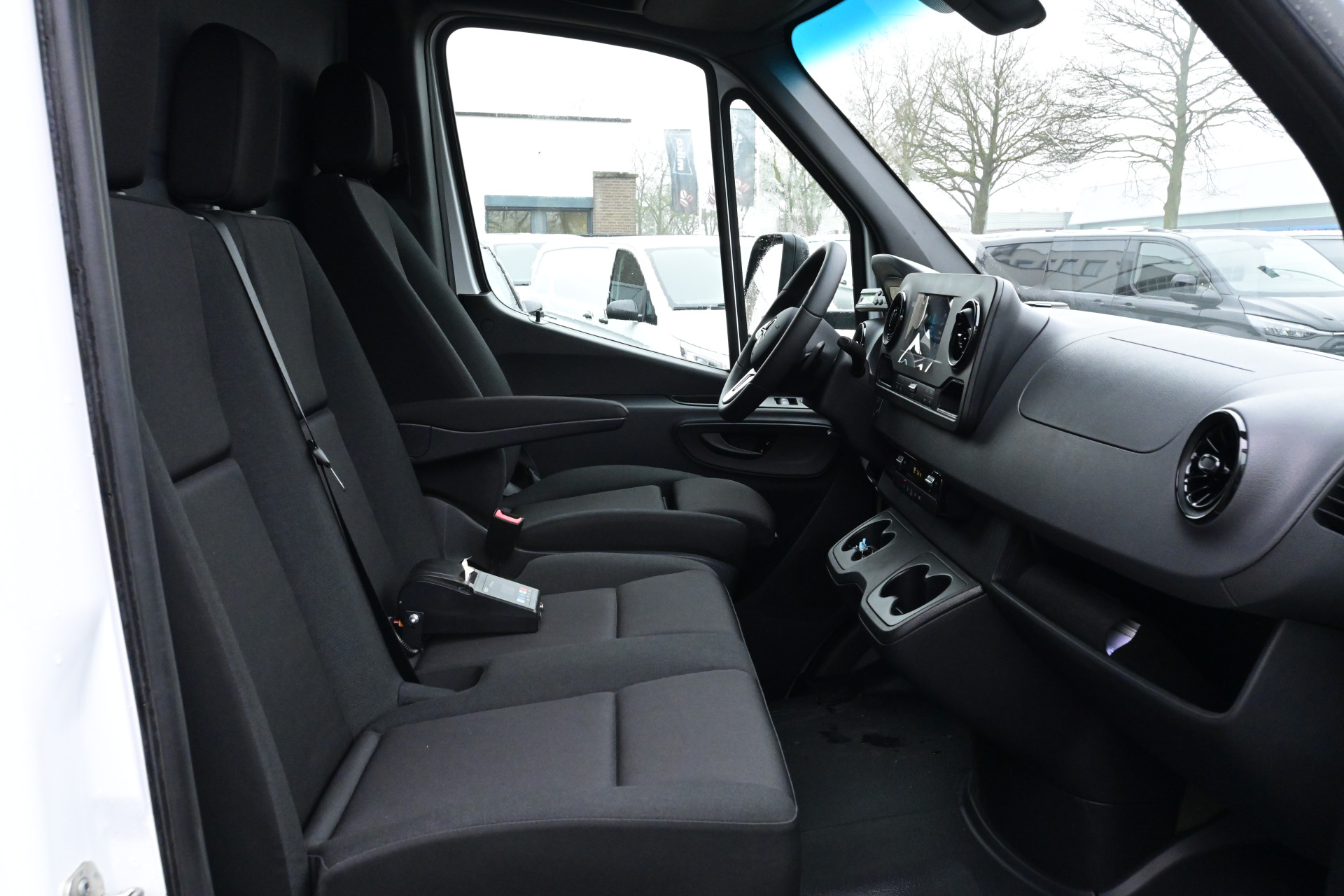 Mercedes-Benz Sprinter 10
