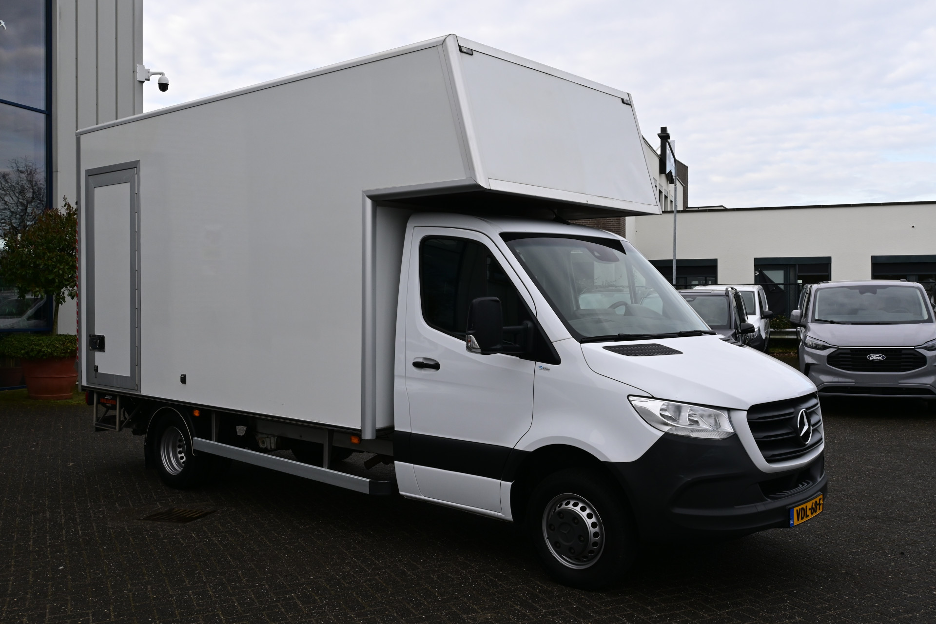 Mercedes-Benz Sprinter 10