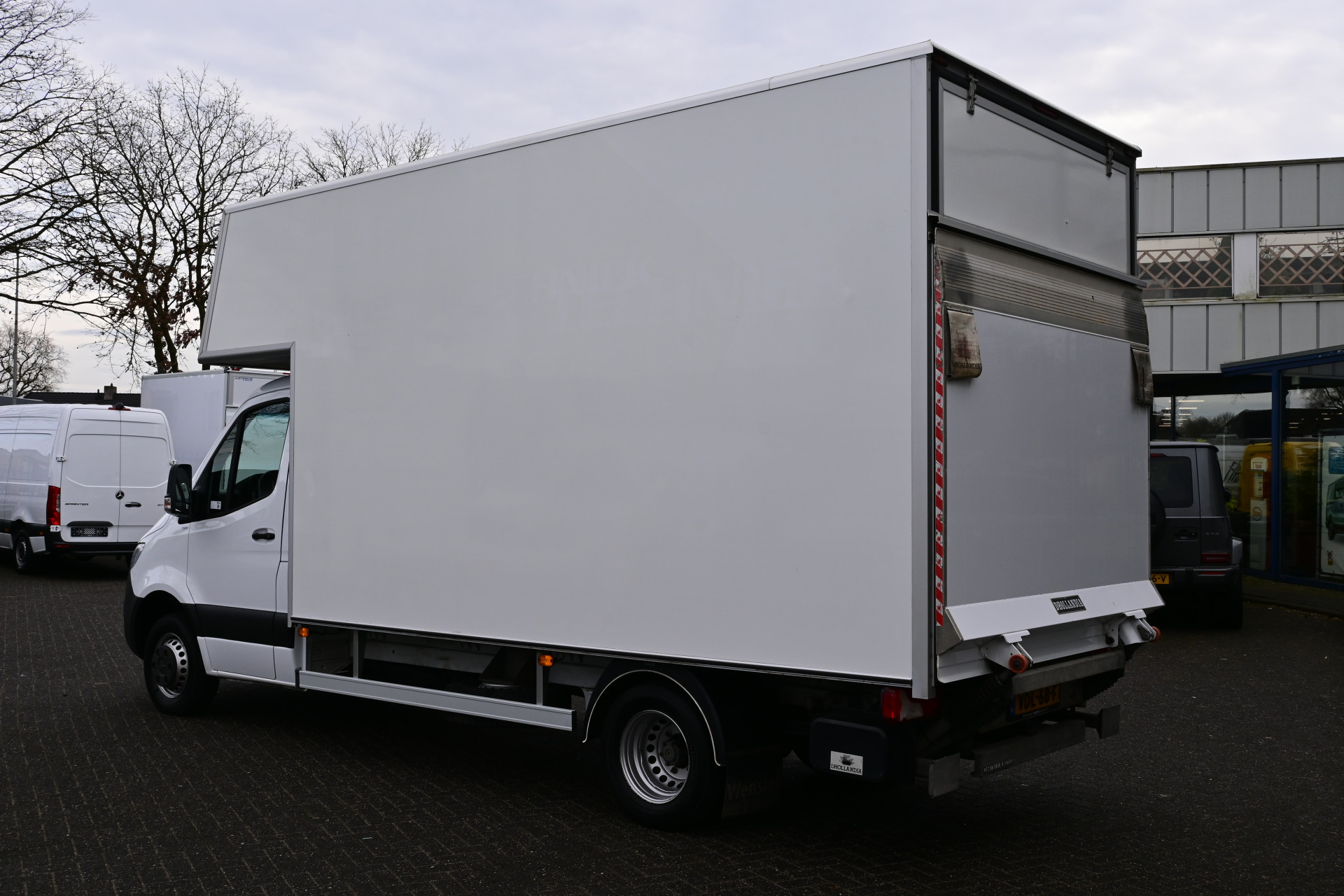 Mercedes-Benz Sprinter 11