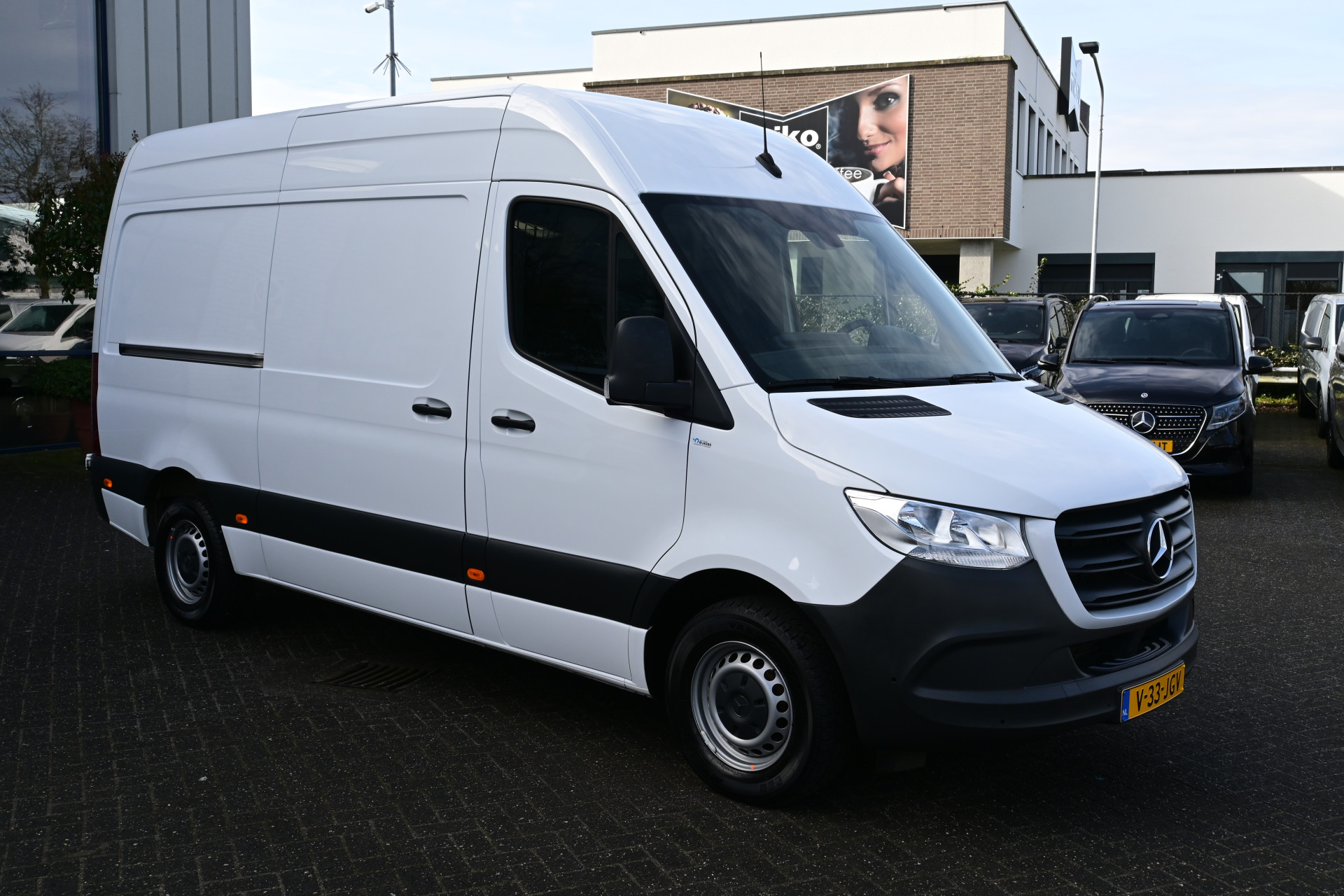 Mercedes-Benz Sprinter 9