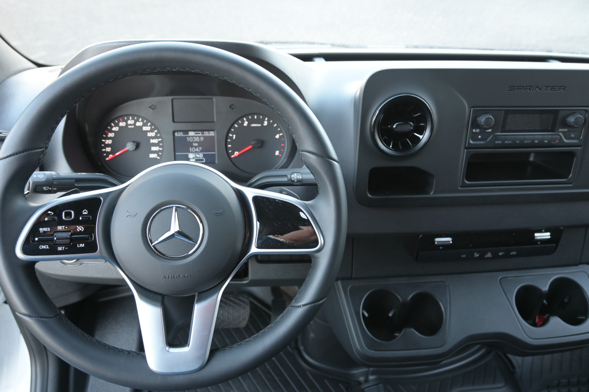 Mercedes-Benz Sprinter 10