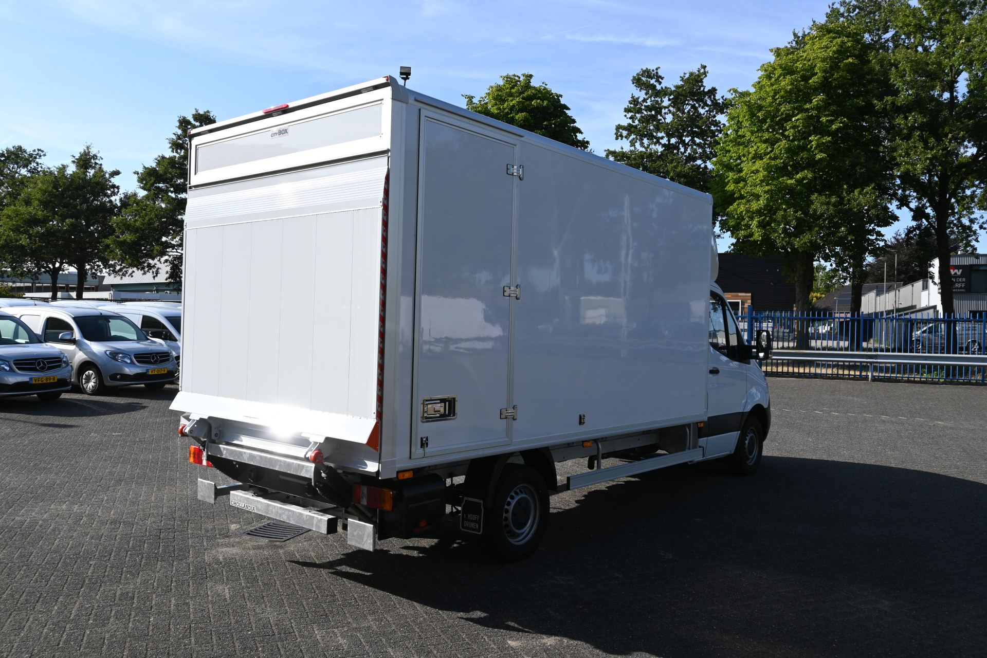 Mercedes-Benz Sprinter 2