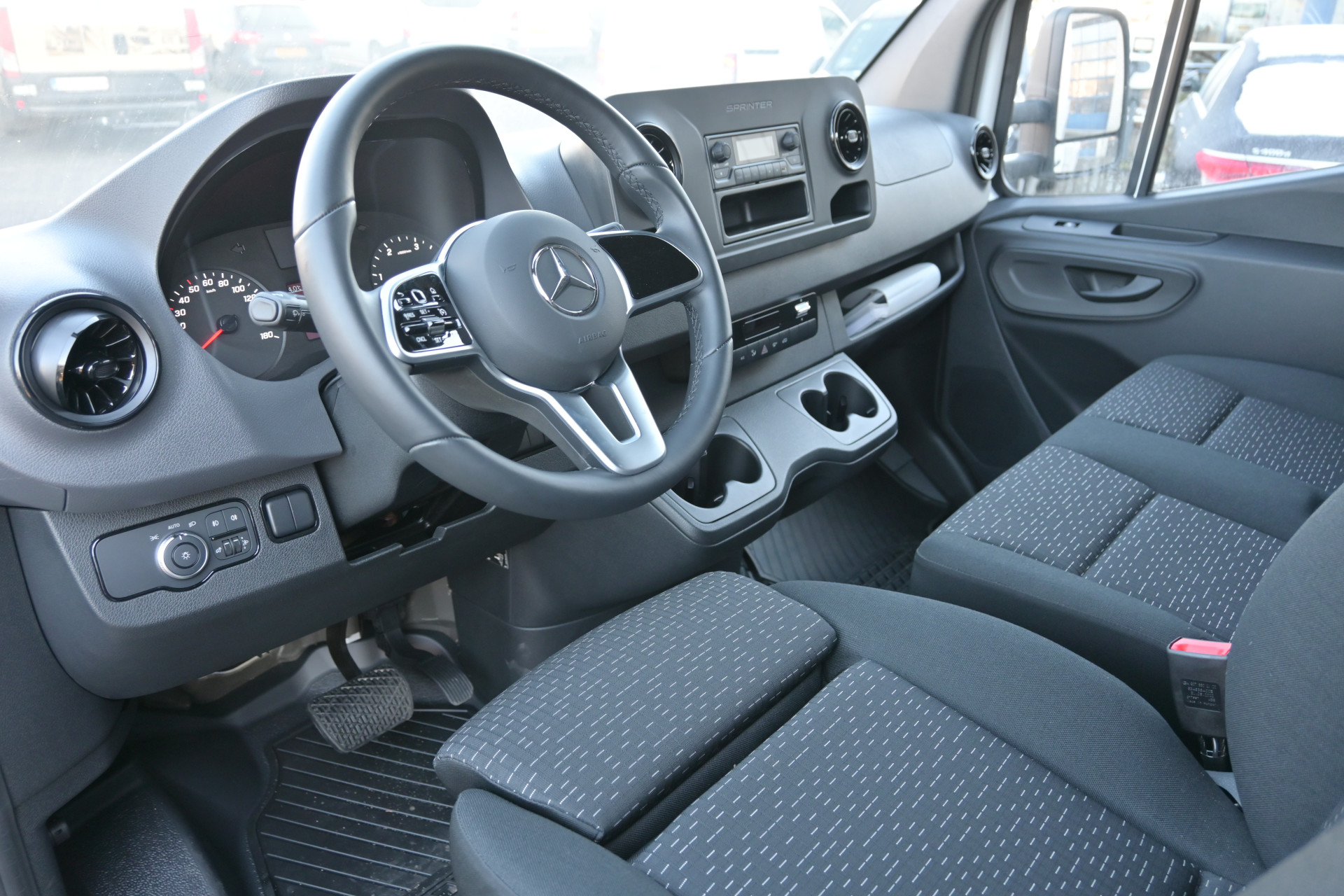 Mercedes-Benz Sprinter 7