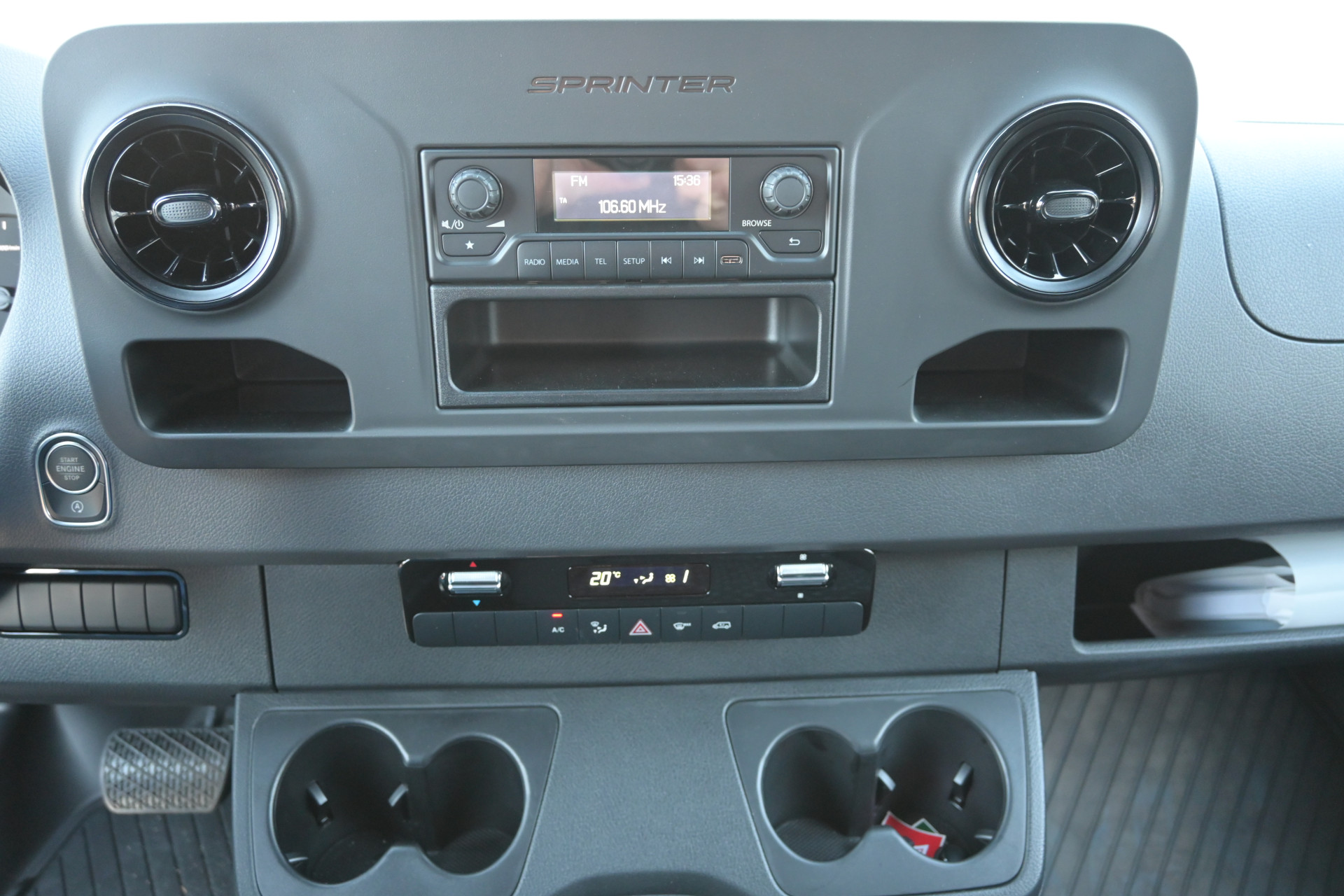 Mercedes-Benz Sprinter 8