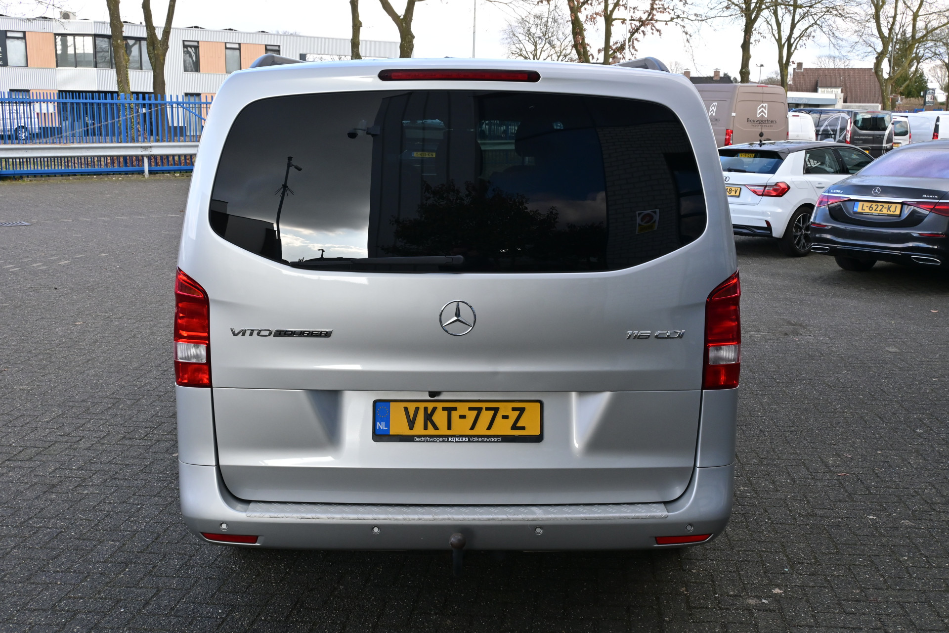 Mercedes-Benz Vito 12