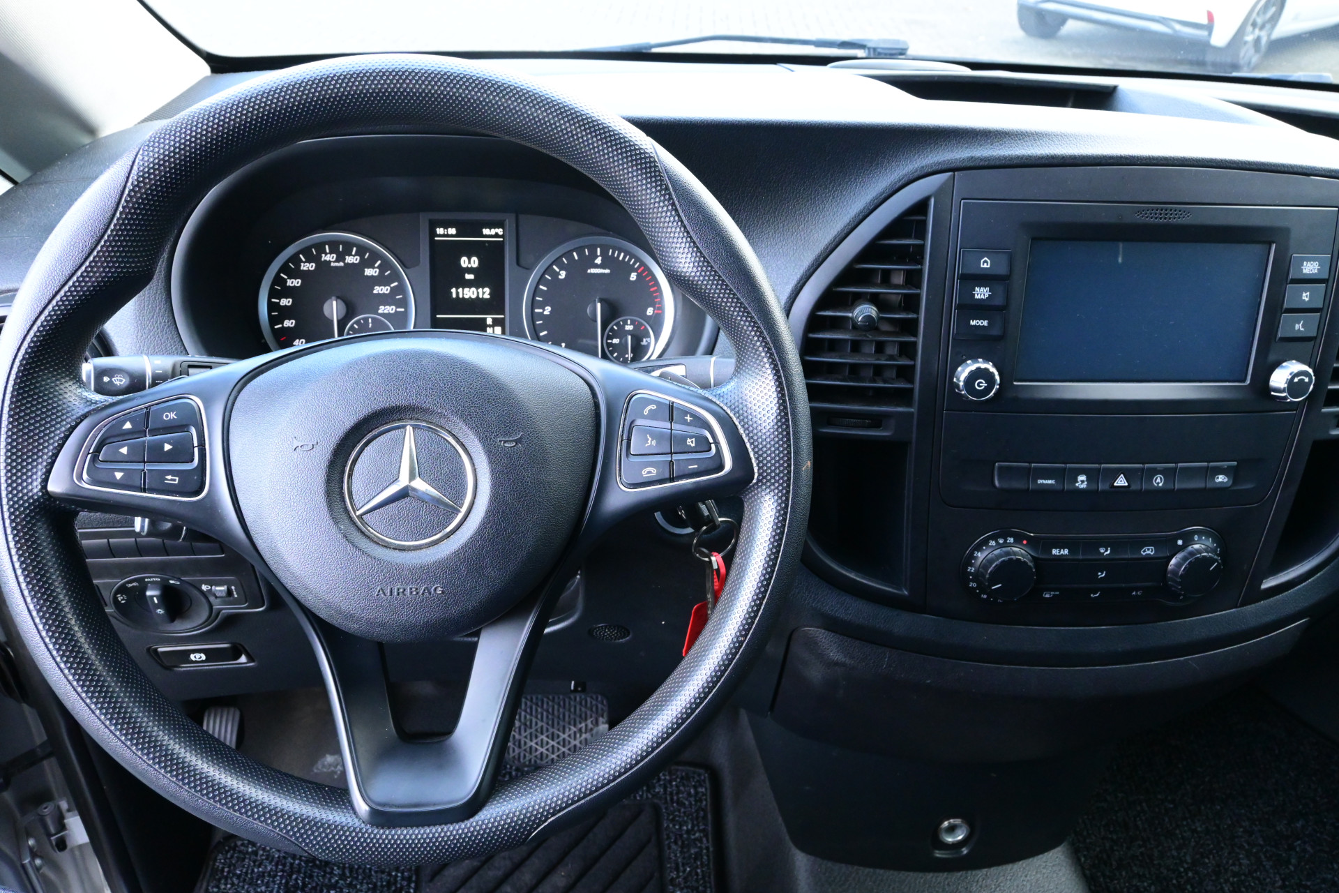 Mercedes-Benz Vito 14