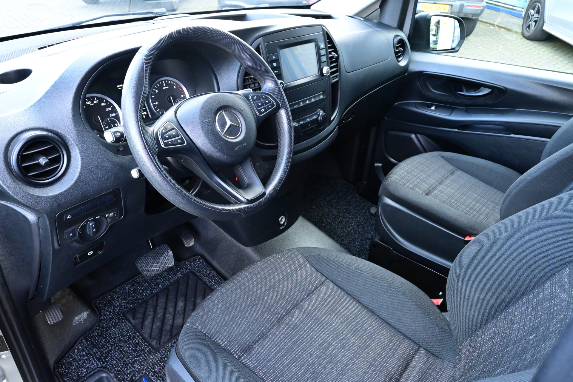 Mercedes-Benz Vito 3
