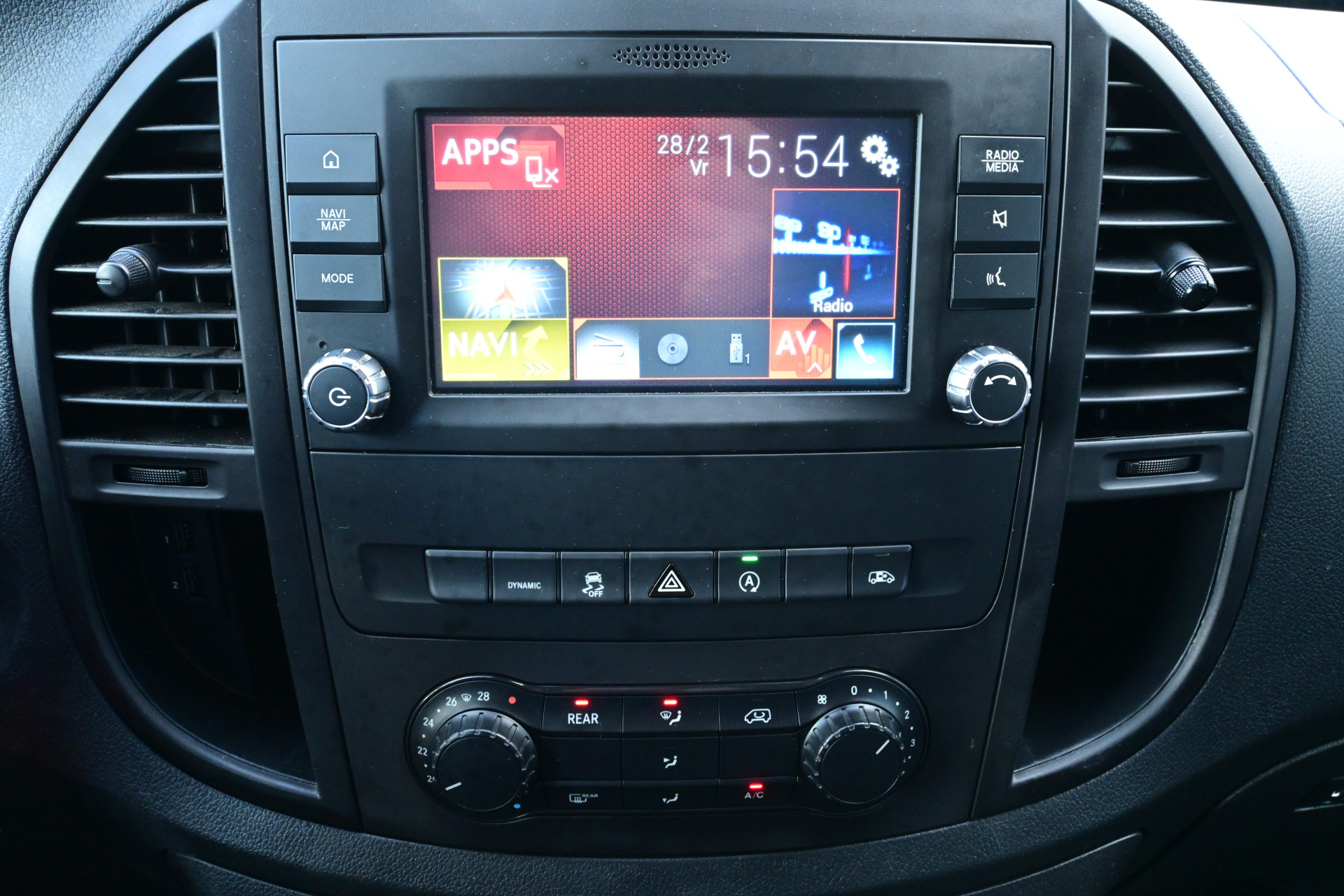 Mercedes-Benz Vito 4