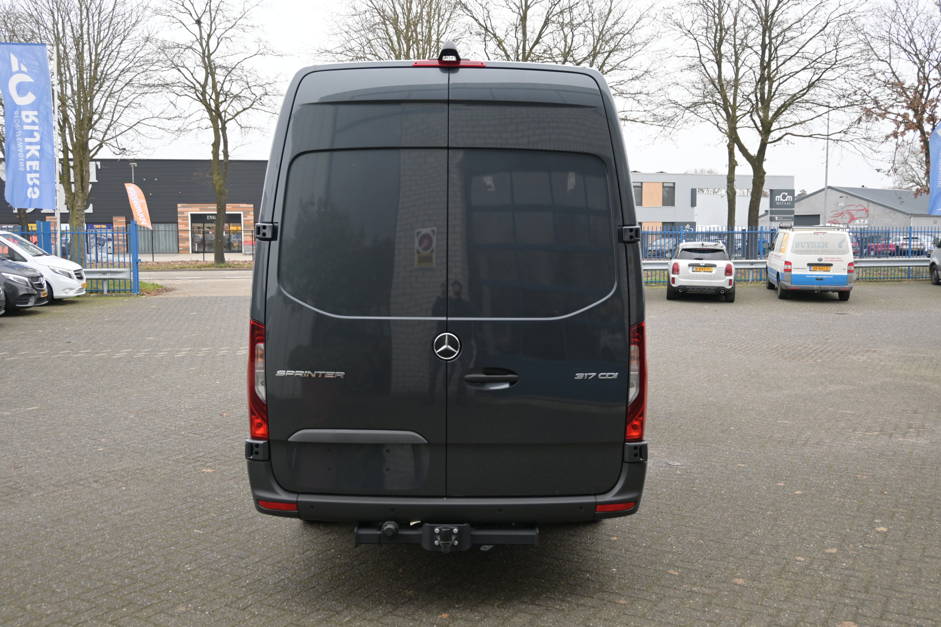 Mercedes-Benz Sprinter 11
