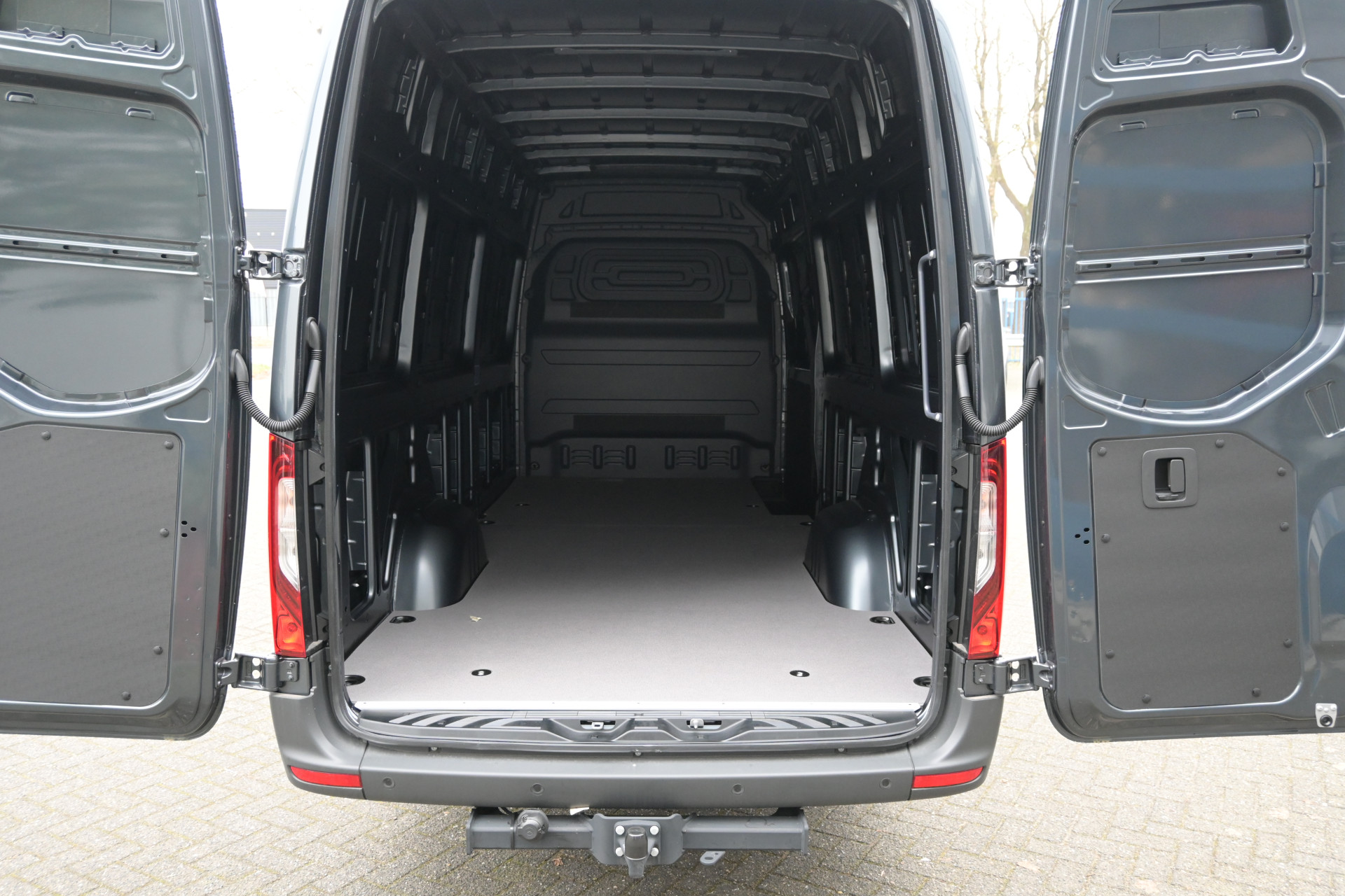 Mercedes-Benz Sprinter 12