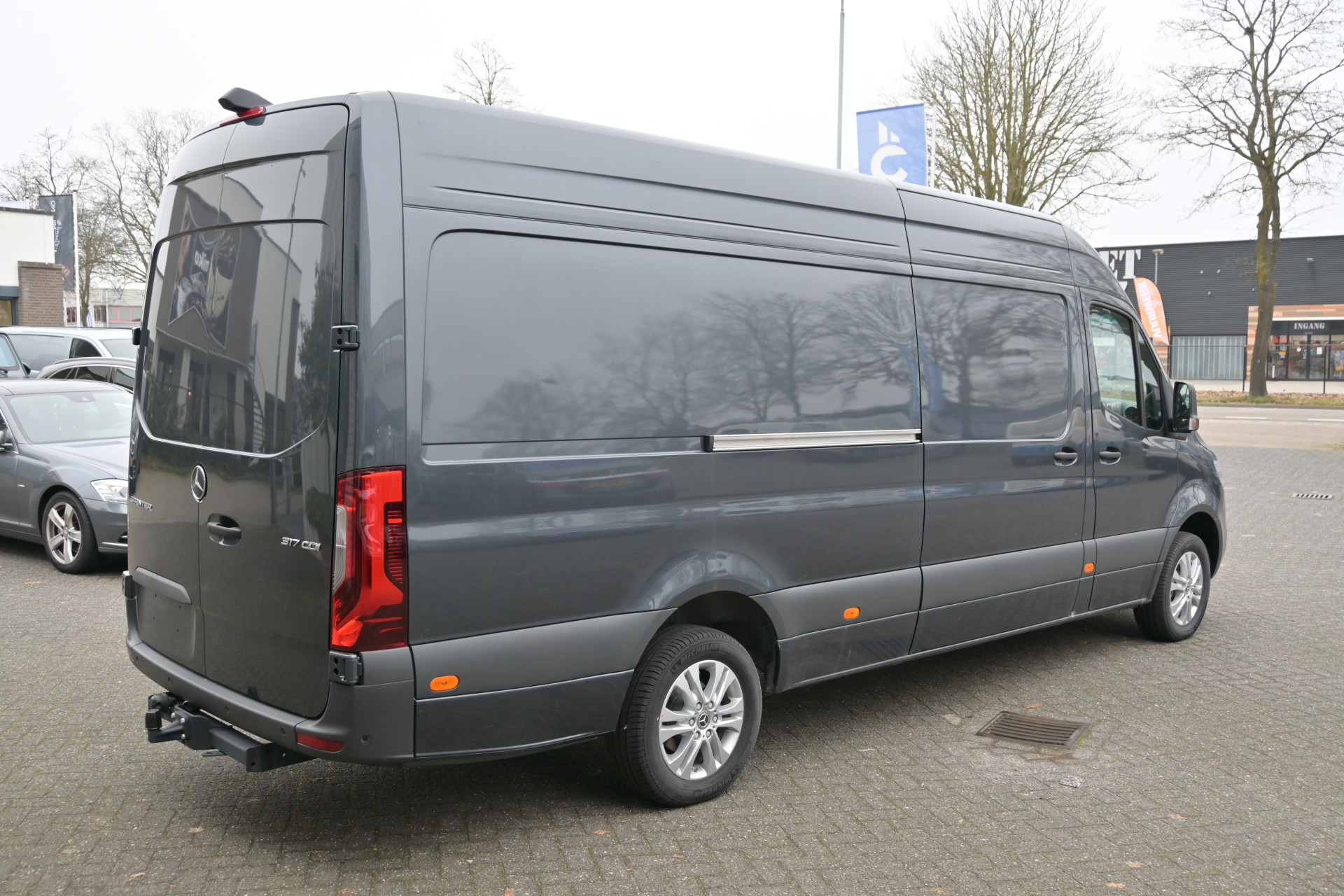 Mercedes-Benz Sprinter 2
